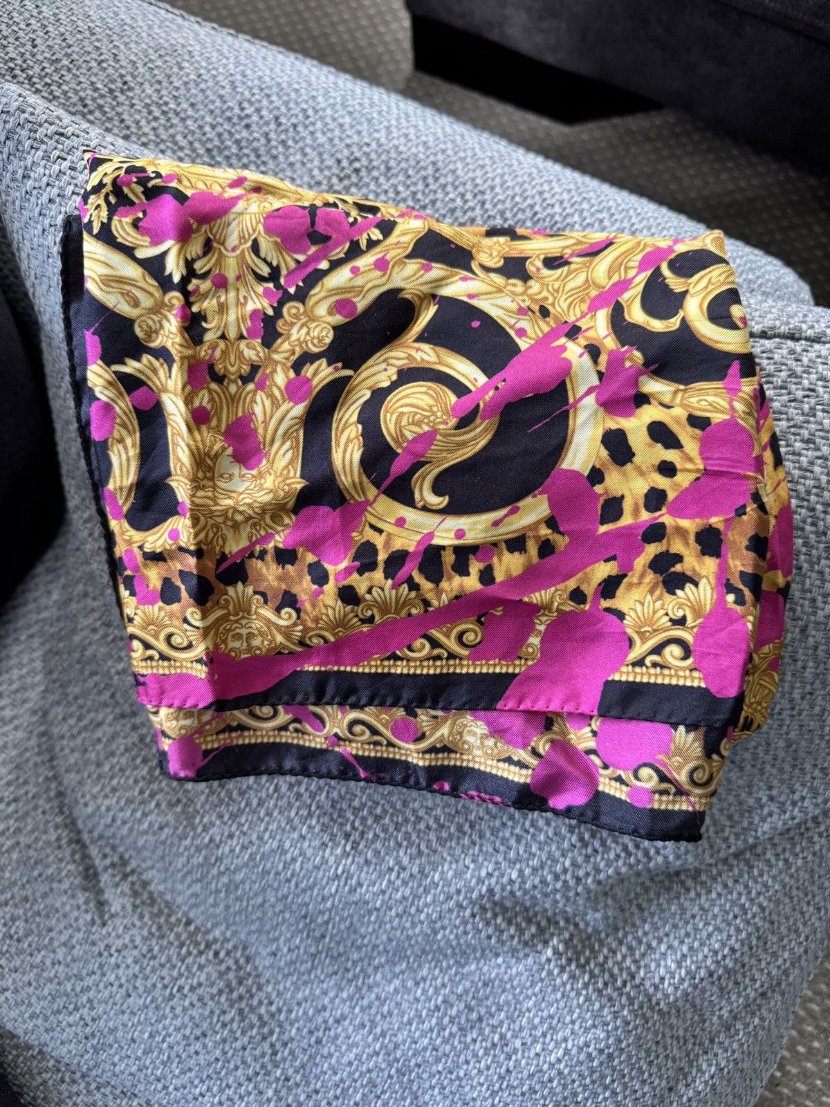 Versace Silk Scarf Neon Fuchsia Pink Gold Baroque Leopard Print 90cm Size ONE SIZE - 3 Thumbnail
