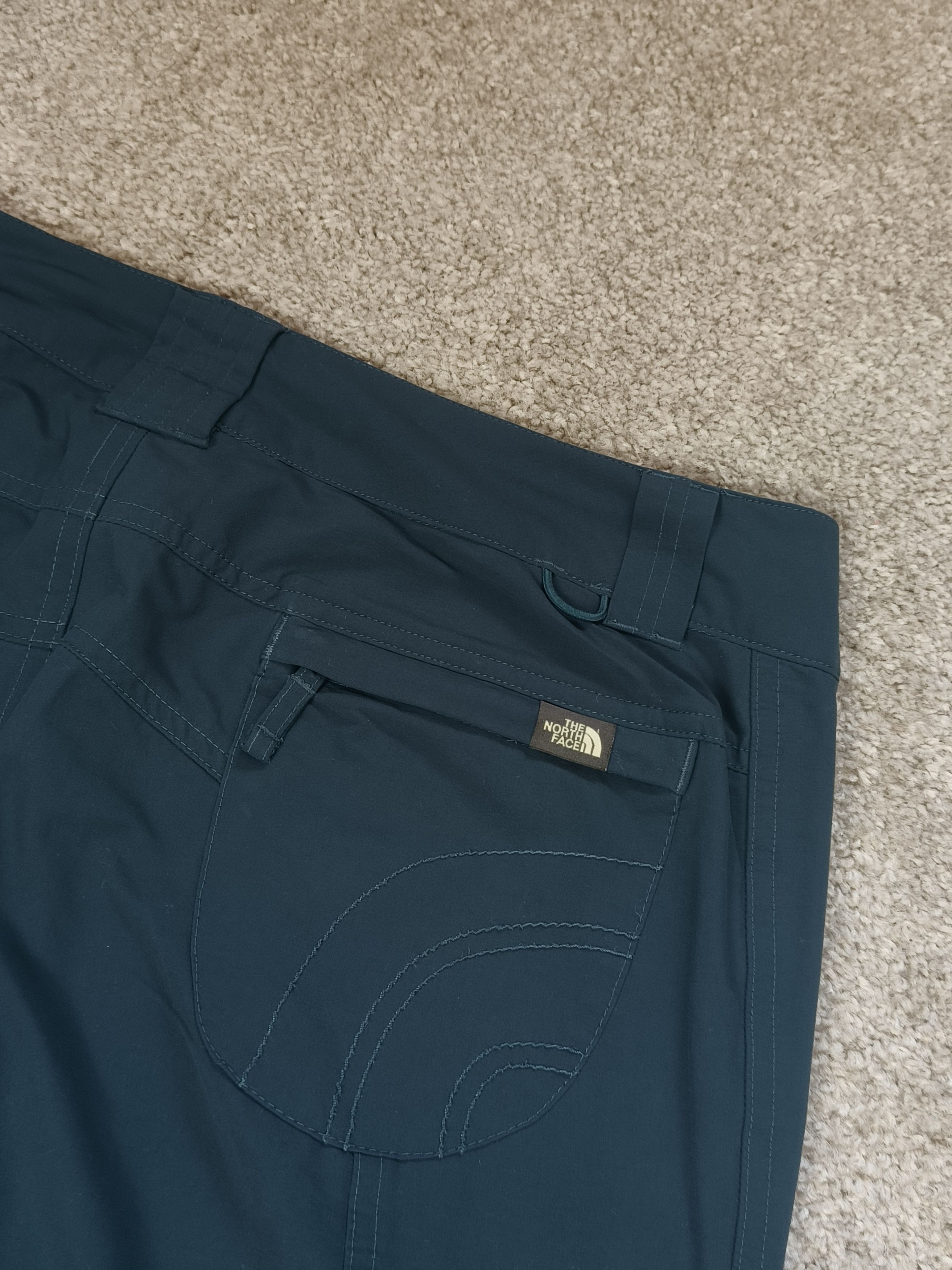 The North Face TNF Stow Pocket Detachable Convertible Cargo Nylon Pants Size 32" / US 10 / IT 46 - 4 Thumbnail