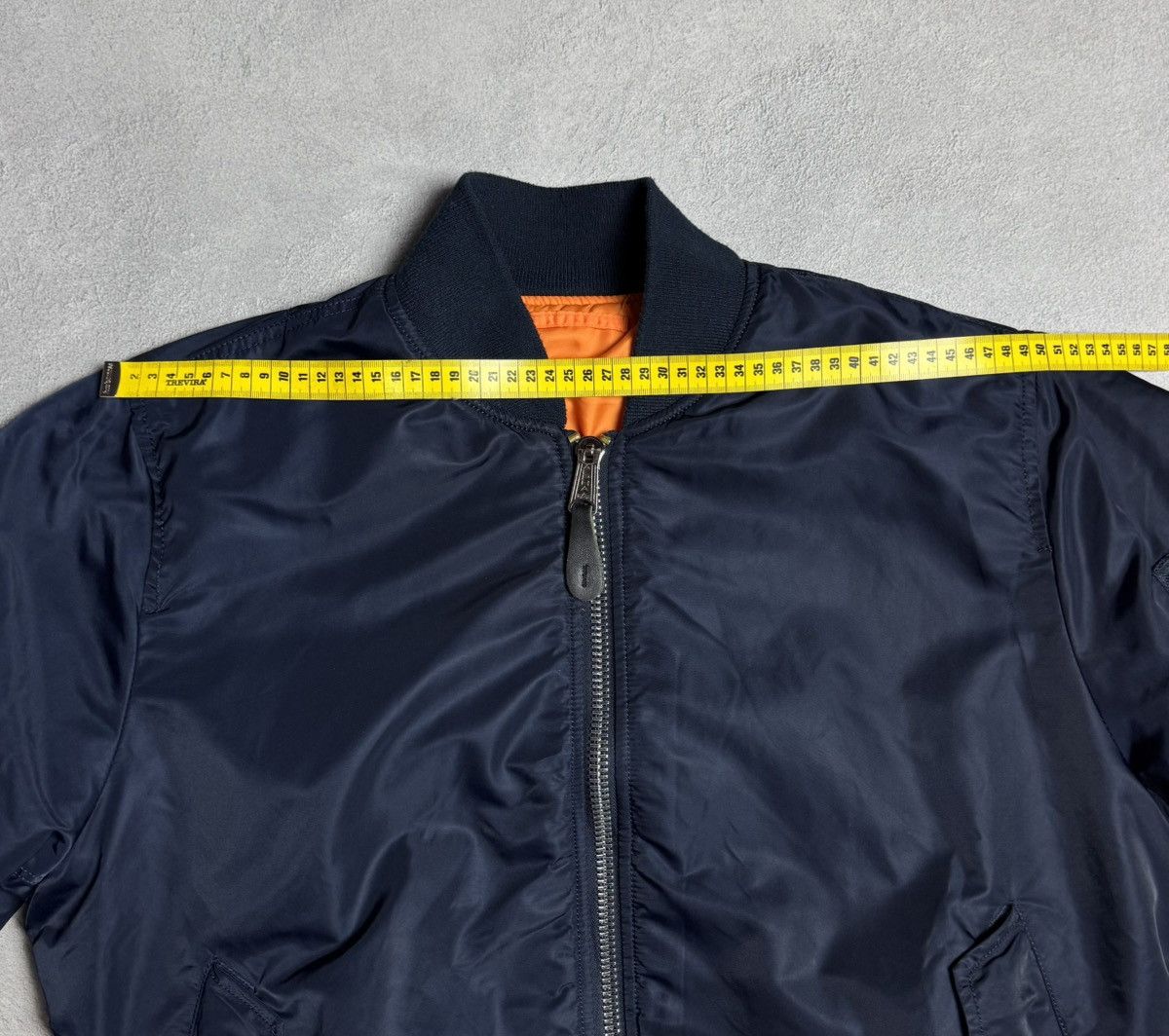 Alpha Industries Alpha Industries MA-1 Bomber Flight Jacket Vintage 1990s Size US L / EU 52-54 / 3 - 17 Thumbnail