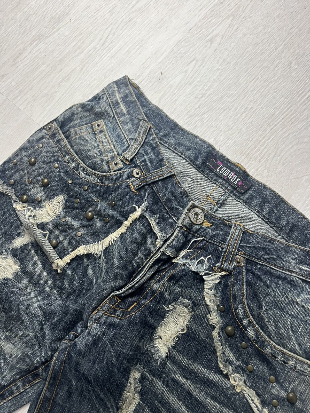 If Six Was Nine × Le Grande Bleu (L.G.B.) × Tornado Mart Lowbox Studded Distressed Clawmark Flared Denim Size US 31 - 5 Thumbnail