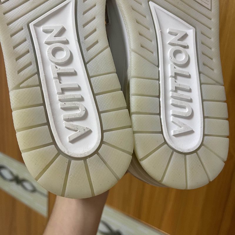 Louis Vuitton Louis Vuitton Trainer White Low Fashion Sneakers 0079 Size US 9.5 / IT 39.5 - 9 Thumbnail