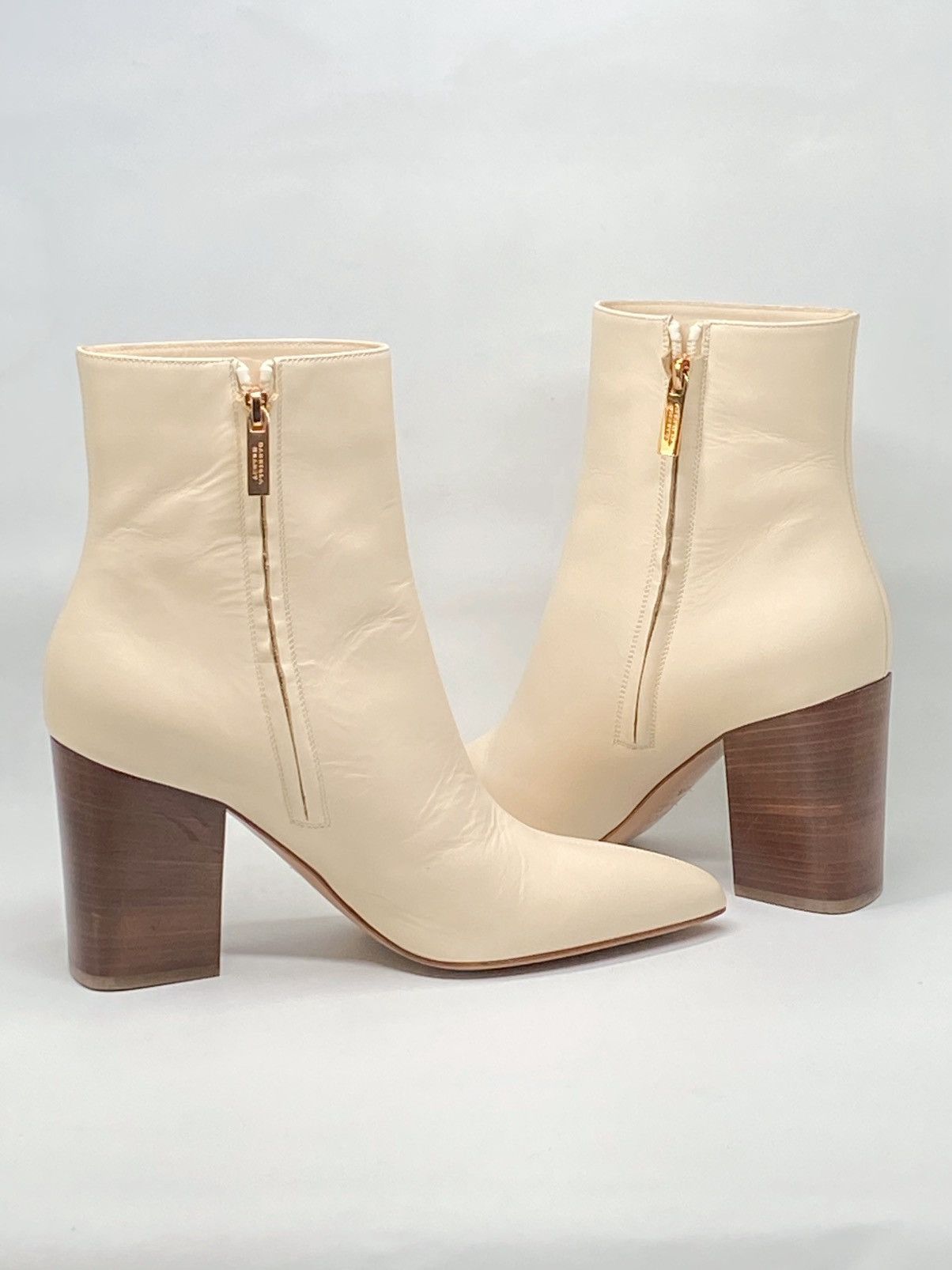 Gabriela Hearst Gabriela Hearst Rio Ankle Boot in Cream Leather size 39.5 Size US 9.5 / IT 39.5 - 9 Thumbnail