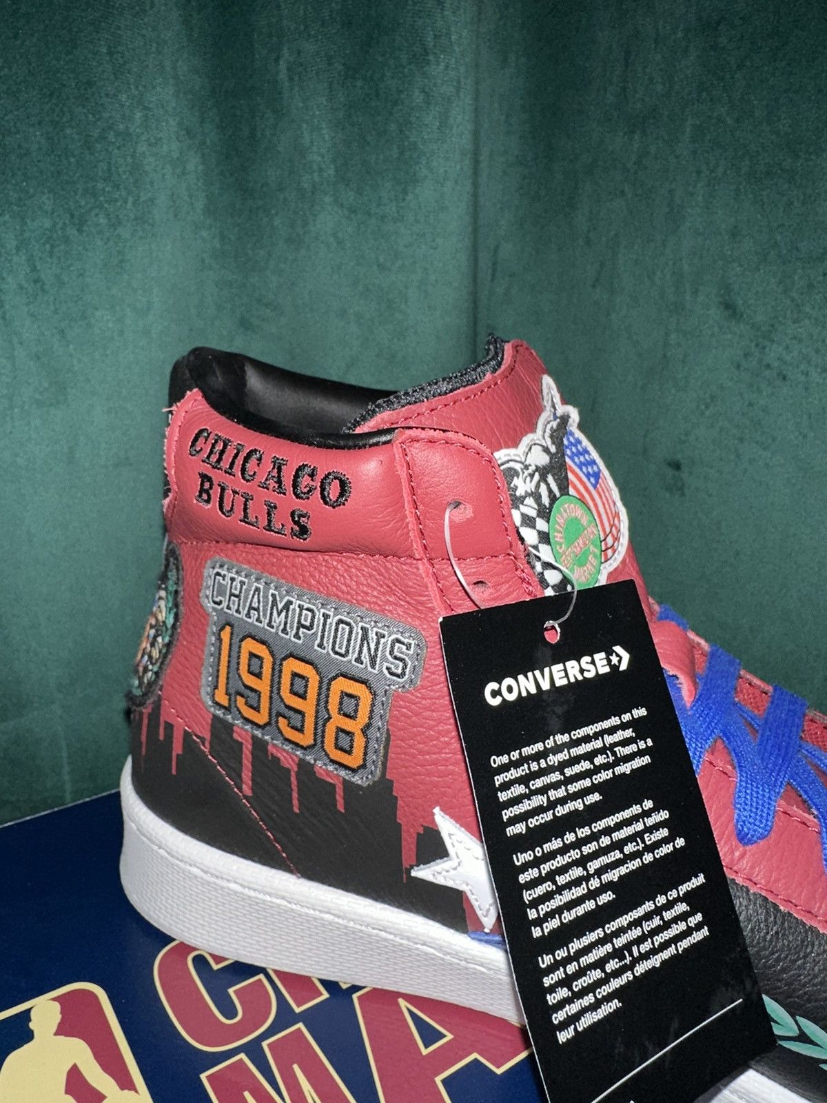Converse Converse x Chinatown Market "Chicago Bulls” Size US 7 / EU 40 - 4 Thumbnail
