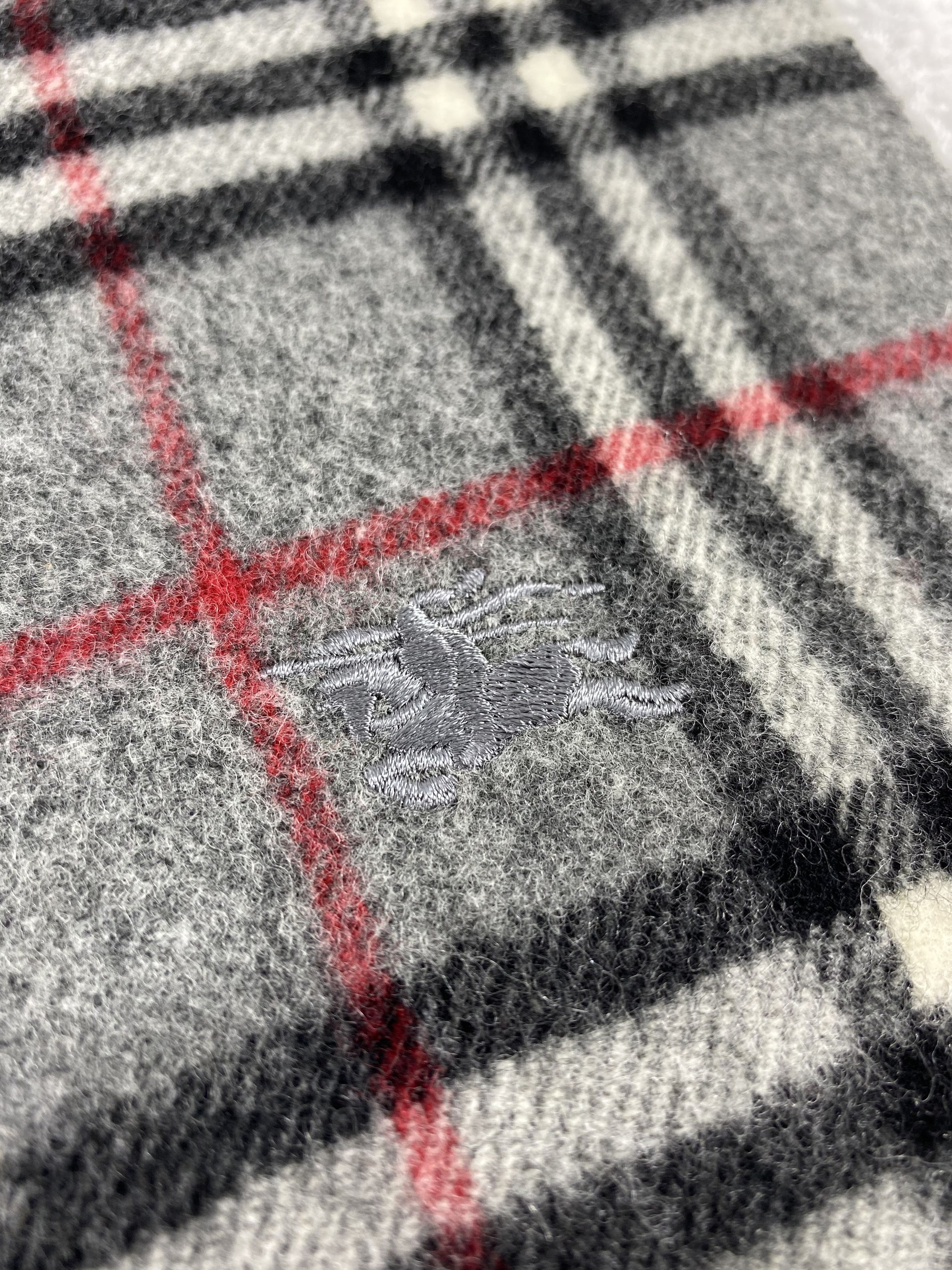 Burberry Vintage Burberry Scarf/Muffler/Neckwear MF613 Size ONE SIZE - 4 Thumbnail