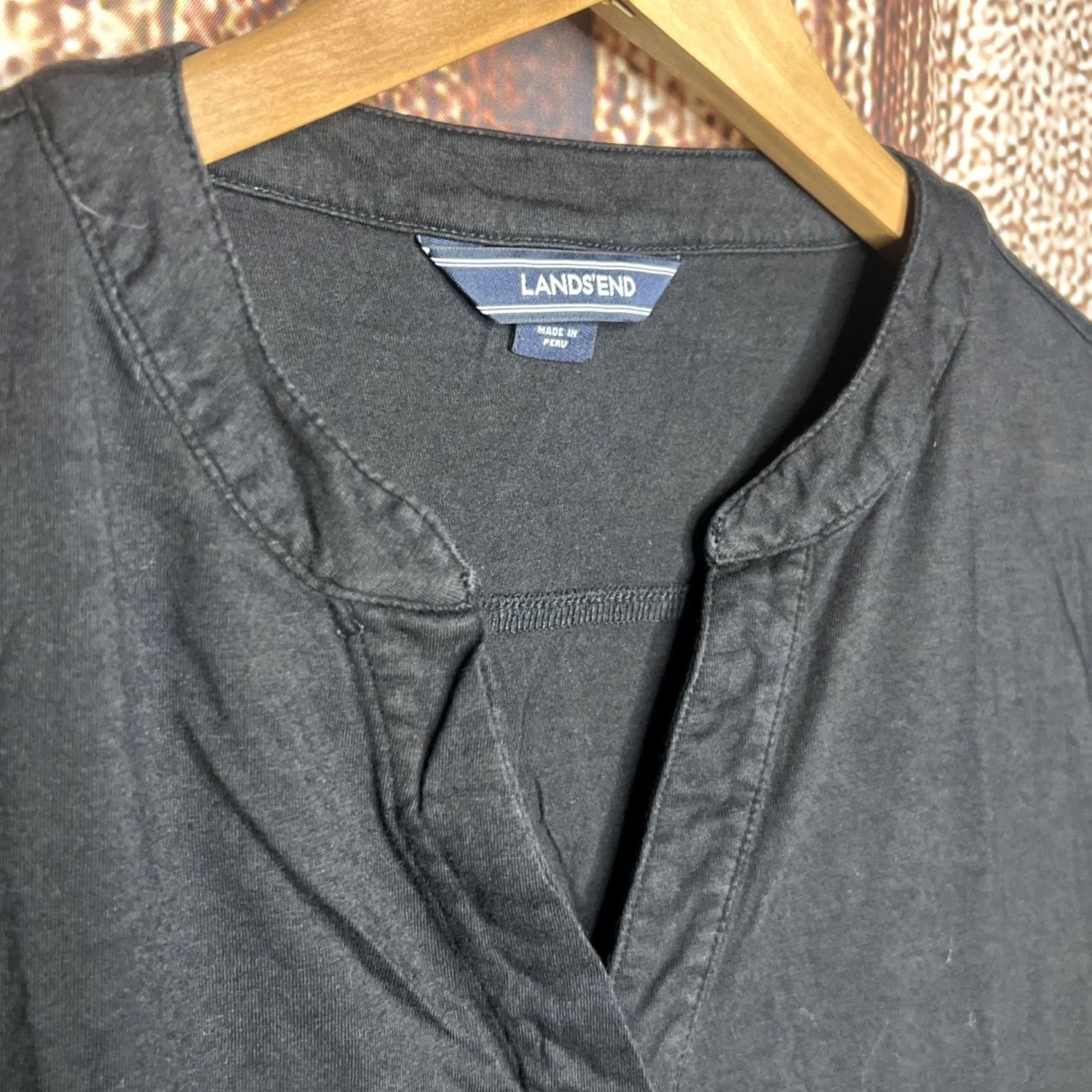Lands' End Lands' End Blouse Womens Small Sleeveless V-Neck Black Velvet Button Ruched Accessories Casual Business Party/Cocktail Christmas 90s? Size S / US 4 / IT 40 - 2 Thumbnail