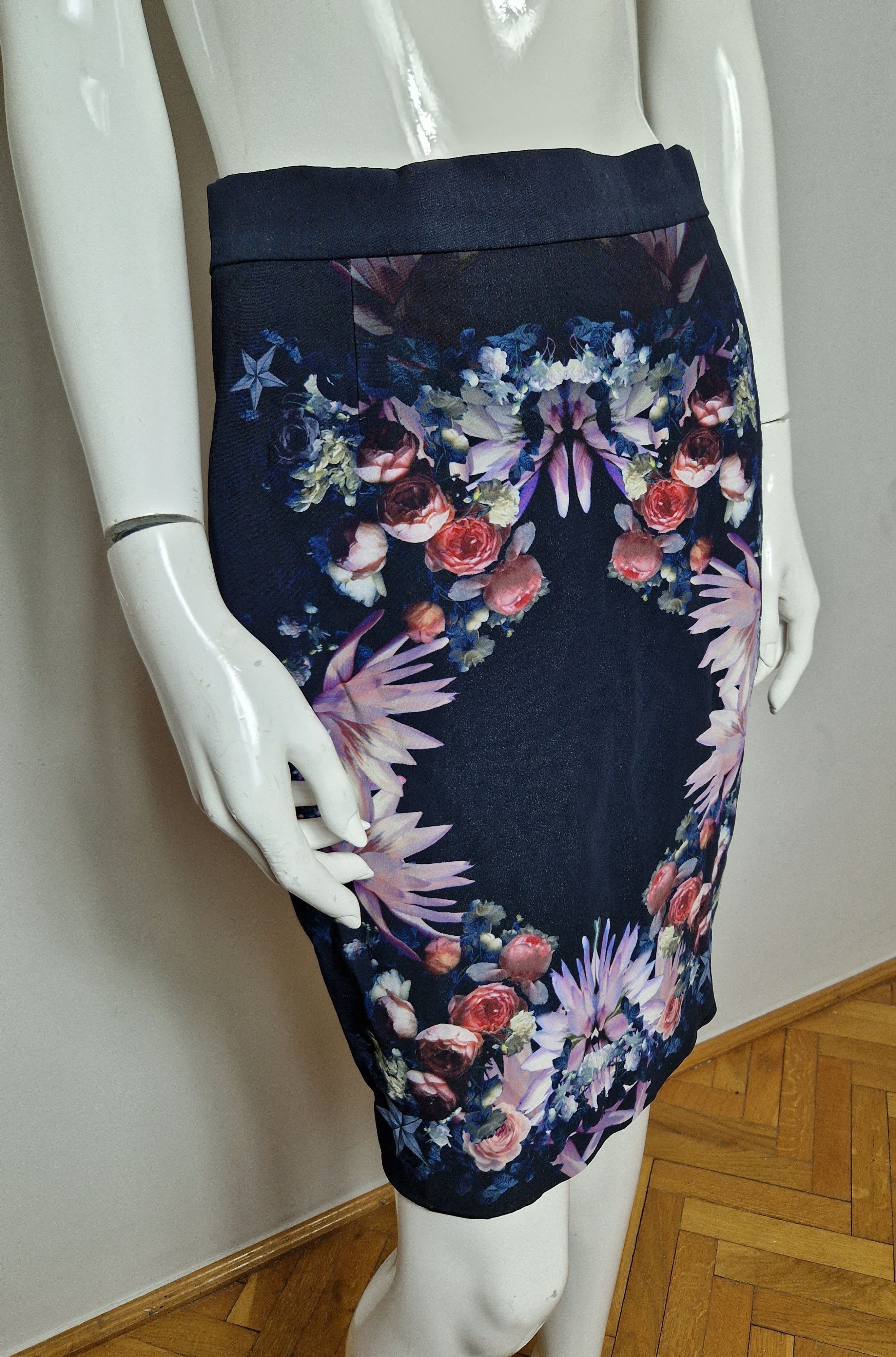 Givenchy Givenchy skirt Size 27" / US 4 / IT 40 - 4 Thumbnail