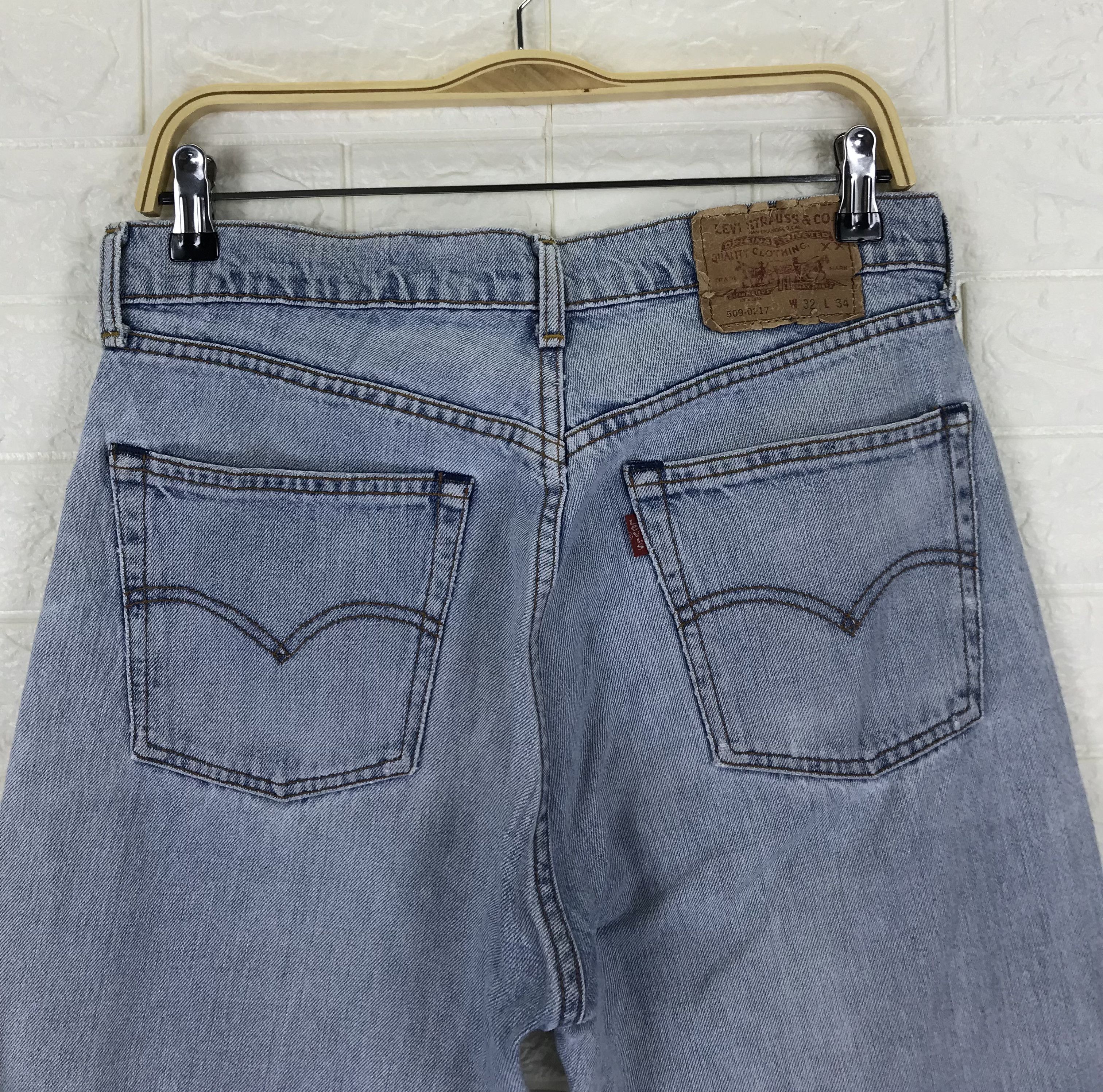 Levi's Vintage Levi's 509 Distressed Jeans Size US 31 - 6 Thumbnail