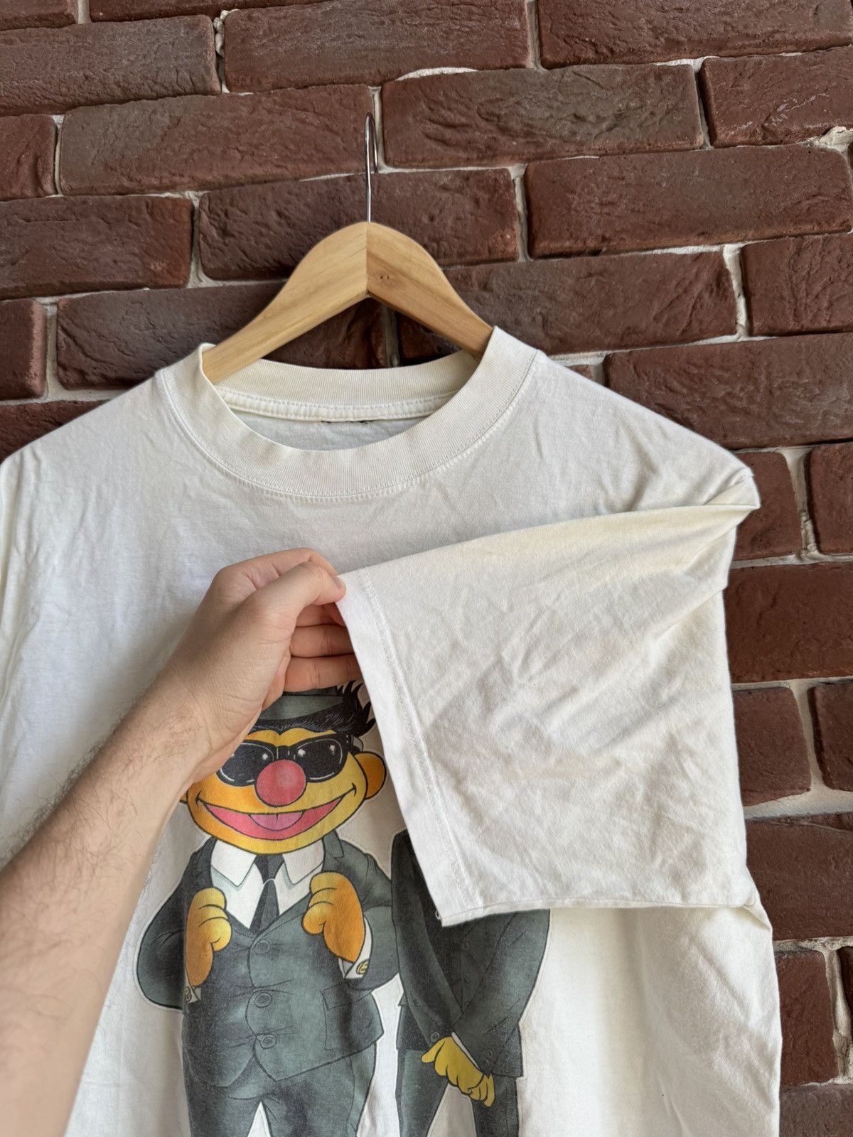 Cartoon Network 90s Vintage Sesame Street Bert Ernie T-shirt Man in Black Size US M / EU 48-50 / 2 - 9 Thumbnail