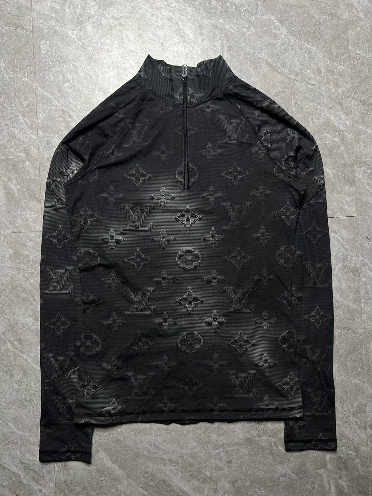 Louis Vuitton × Virgil Abloh Louis Vuitton 2054 Technical Half zip L/S Mono Size US L / EU 52-54 / 3 - 1 Thumbnail