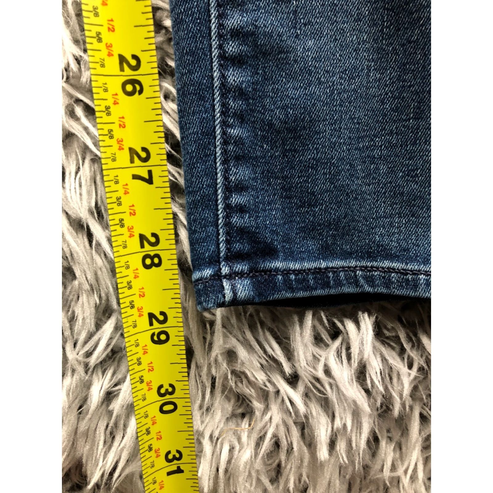 Lou & Grey Lou & Grey Skinny Jeans Size 6 Womens Mid Rise Blue Denim Slim Fit, 5-Pocket, 30 Inseam, Regular Rise, Belt Loops, Zip, Cotton, Medium Wash, Jeans Size 28" / US 6 / IT 42 - 3 Thumbnail