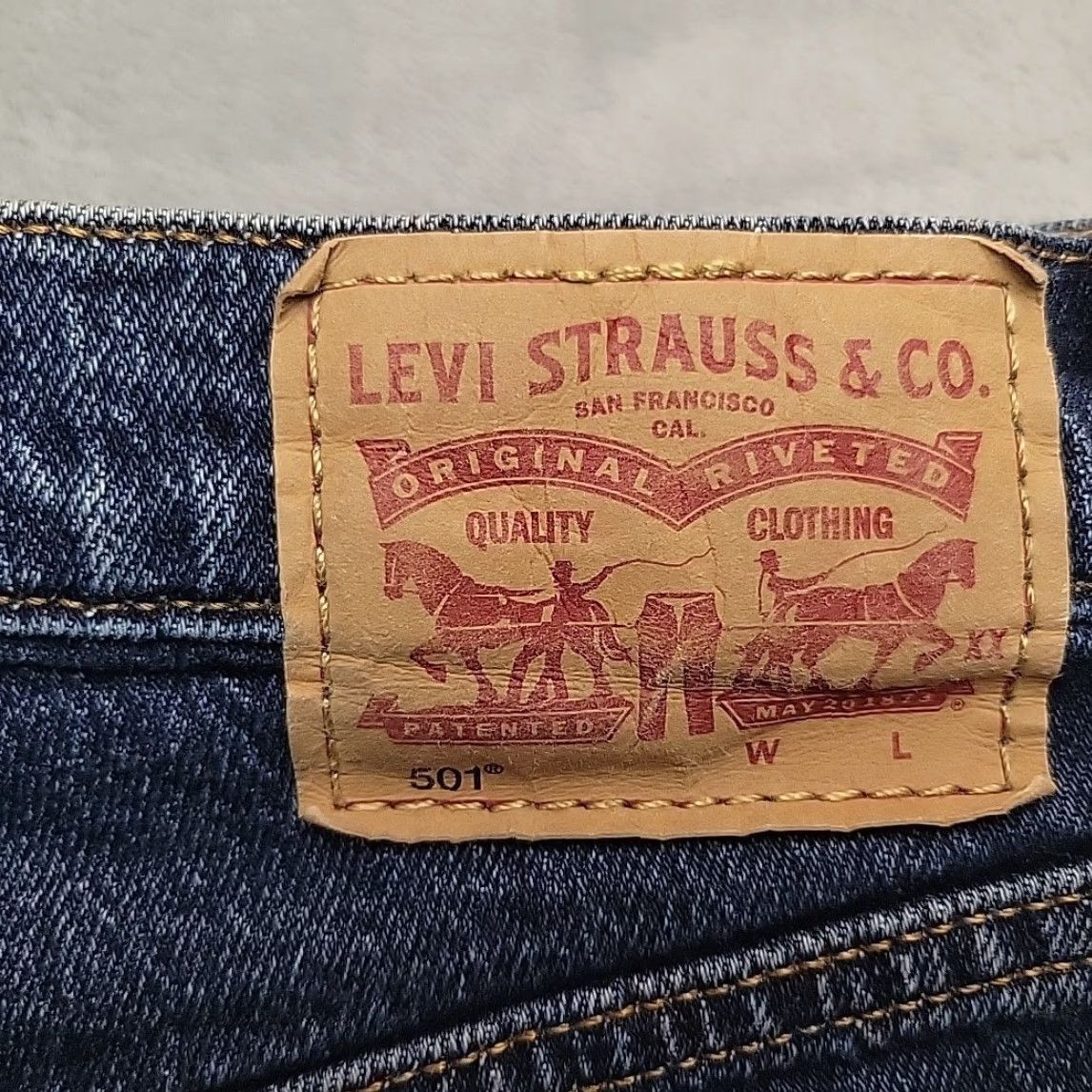 Levi's Levis 501 Denim Shorts Women 26 Blue Distressed Cut-Off Raw Hem Festival Y2K Mini Size 26" / US 2 / IT 38 - 6 Thumbnail