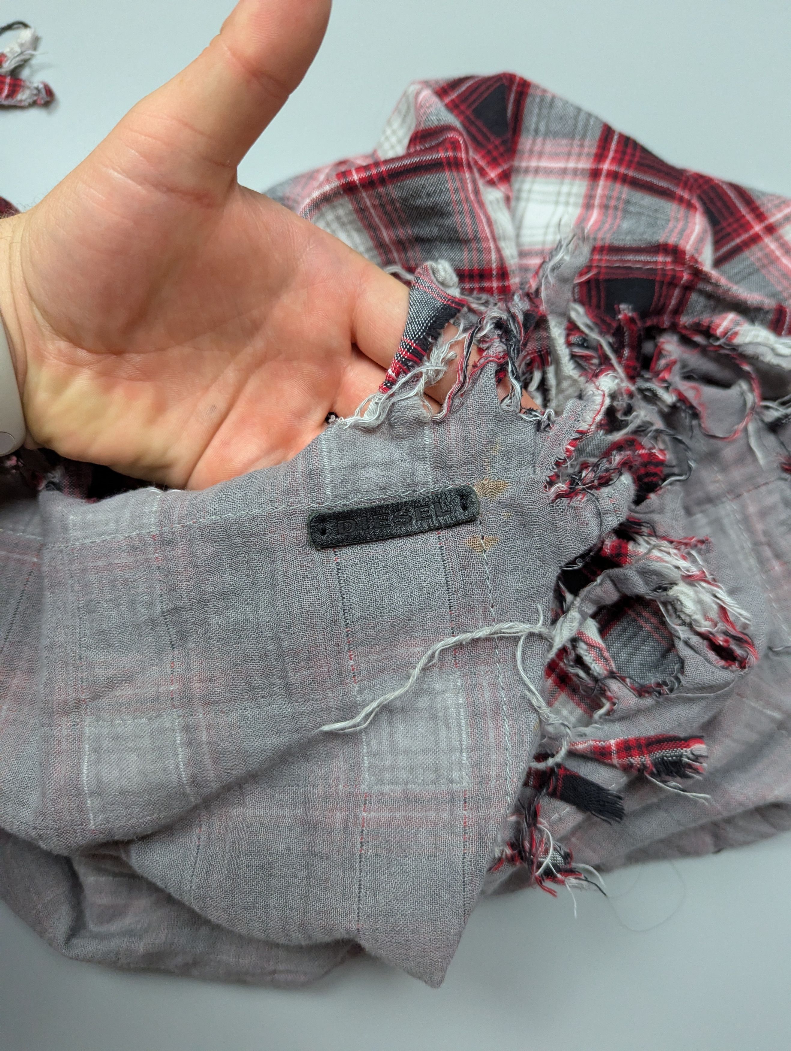 Diesel DIESEL Vintage Large Red Gray White Checkered Palatine Scarf Size ONE SIZE - 7 Thumbnail