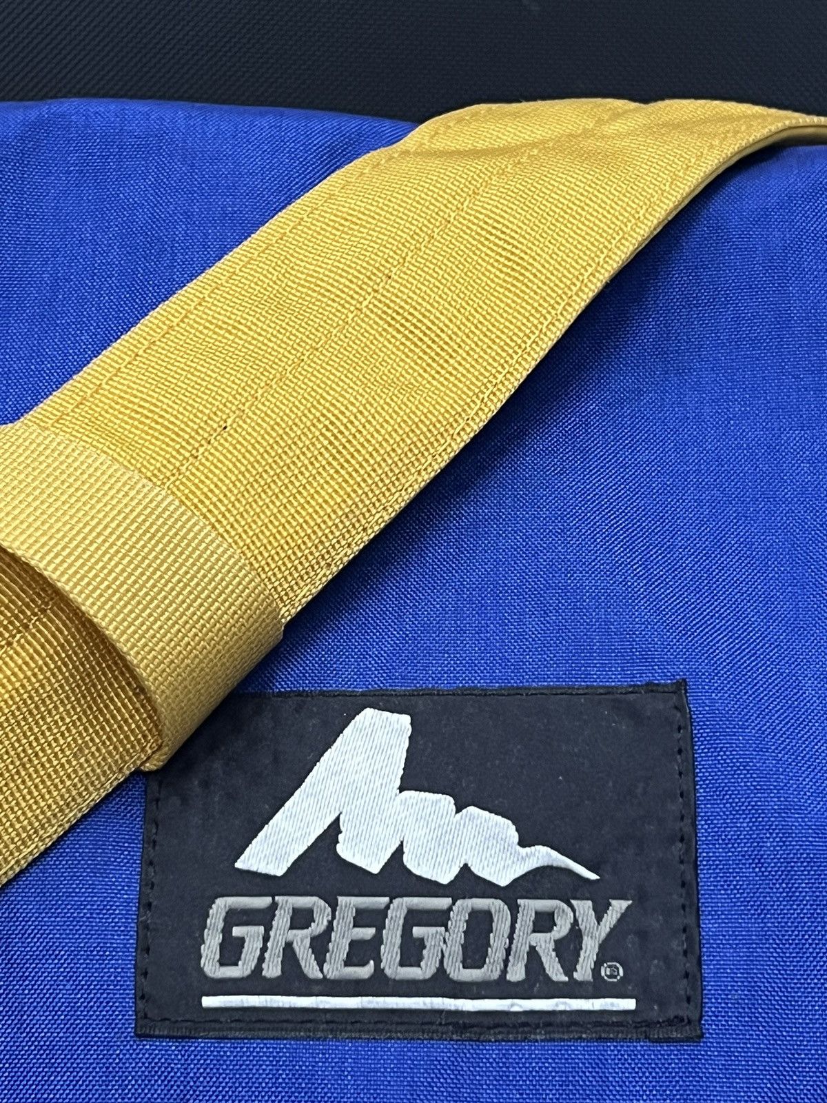 Gregory STRIKING COLOR GREGORY MESSENGER BAG Size ONE SIZE - 9 Thumbnail