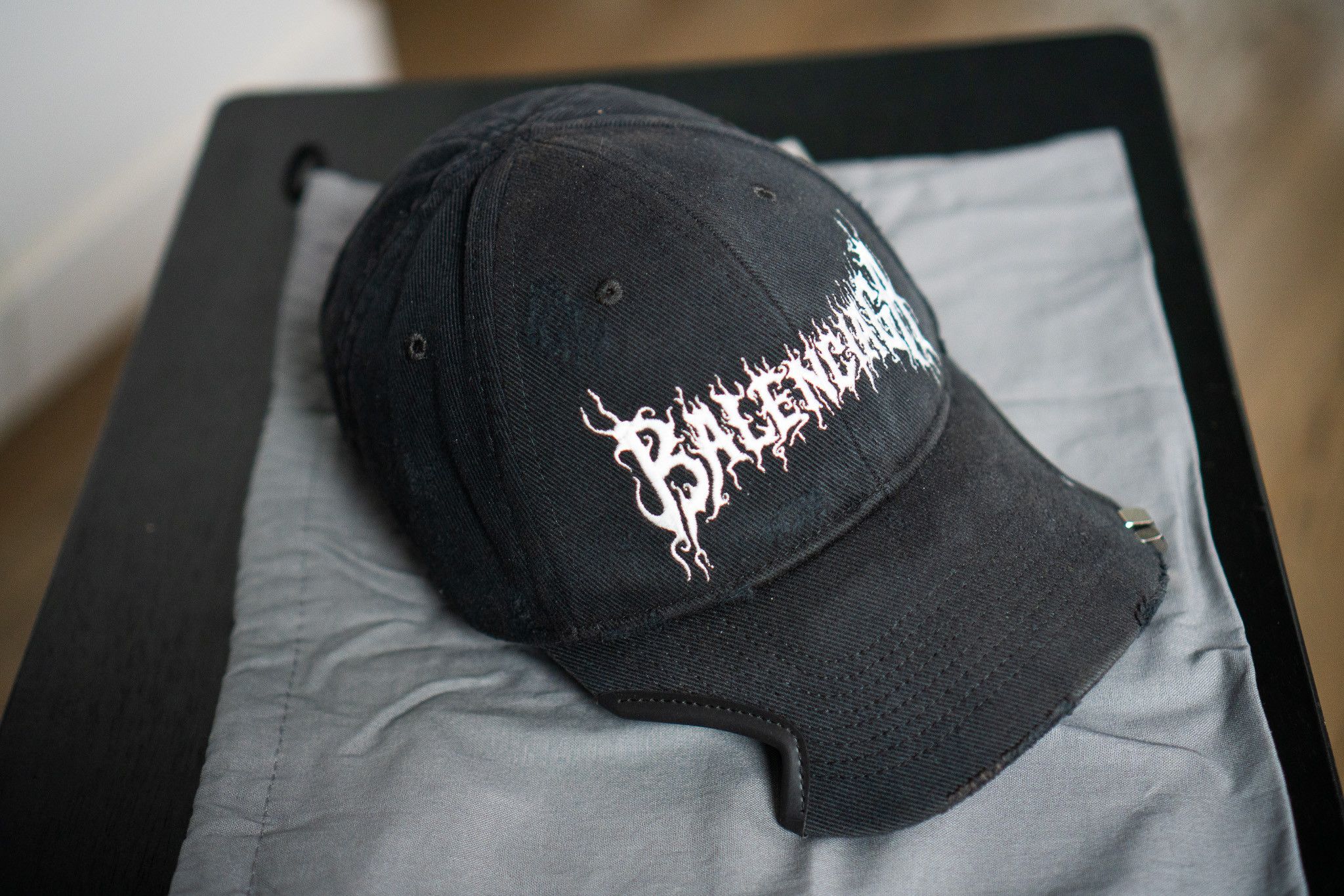Balenciaga DIY Metal Outline Cap