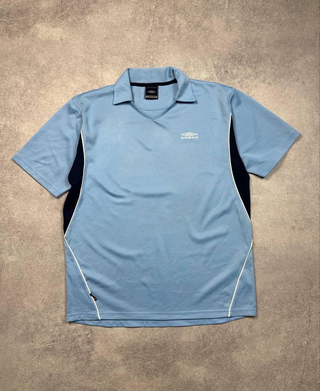 Umbro Vintage Umbro Jersey, Size M – Classic 90s Football Style Size US M / EU 48-50 / 2 - 1 Thumbnail