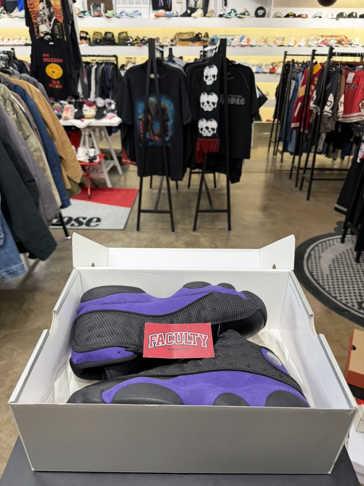 Jordan Brand Air Jordan 13 Court Purple Size 9 (2022) Size US 9 / EU 42 - 11 Thumbnail
