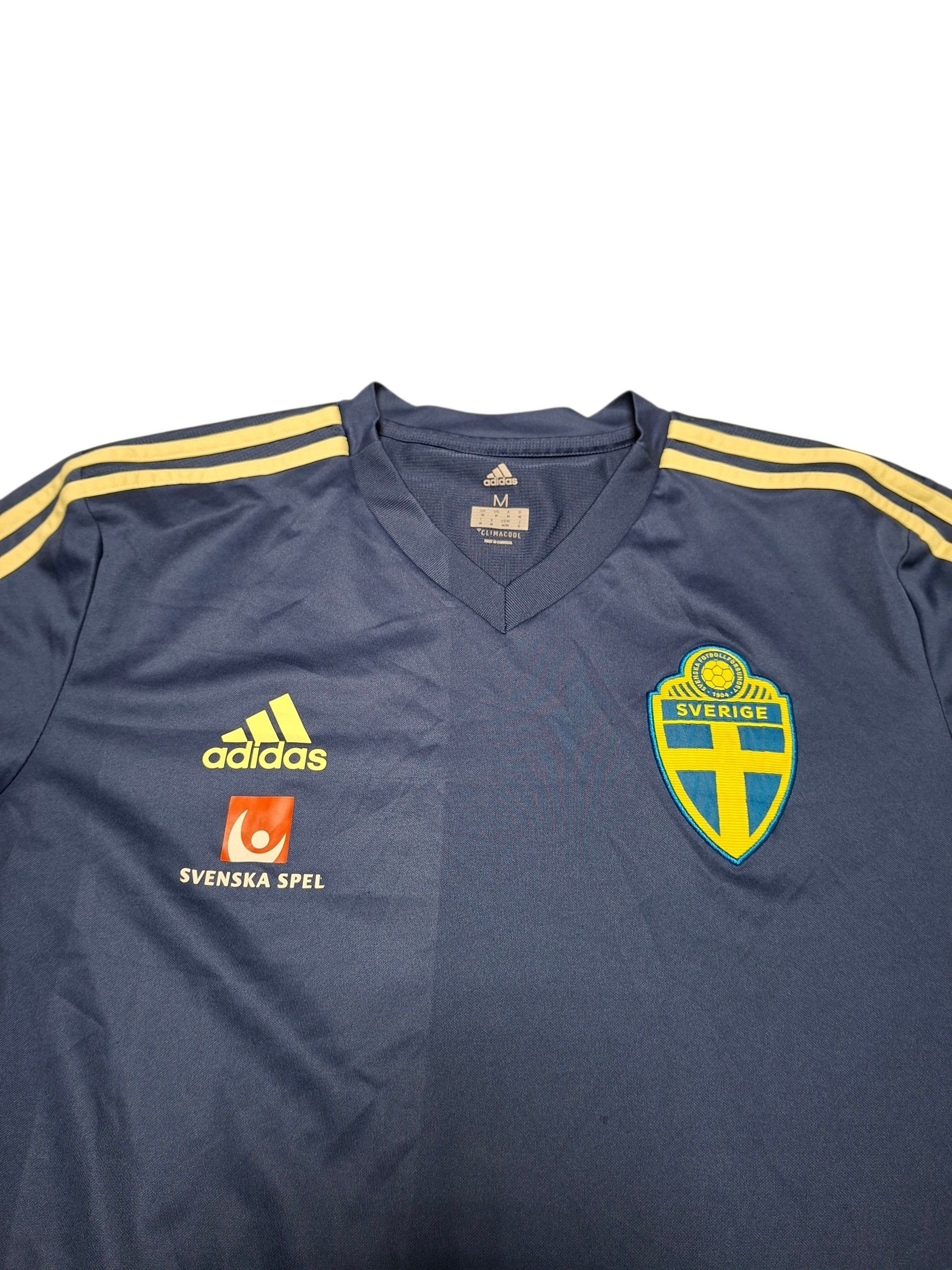 Adidas SWEDEN ADIDAS VINTAGE 2017 TRAINING SOCCER JERSEY TEE Size US M / EU 48-50 / 2 - 2 Thumbnail