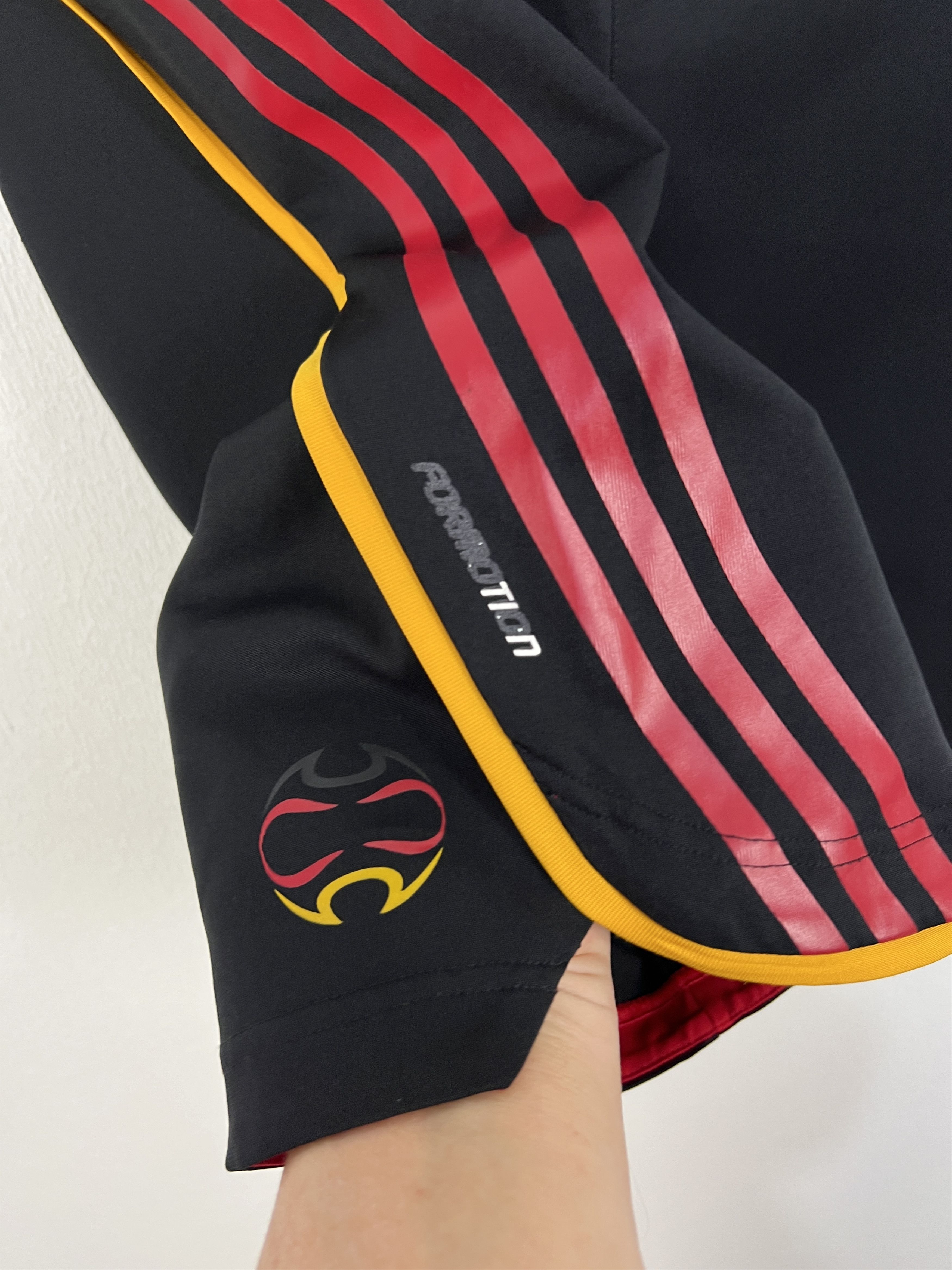 Adidas Vintage Adidas Germany Football Shorts Player Issue L Size US 34 / EU 50 - 5 Thumbnail