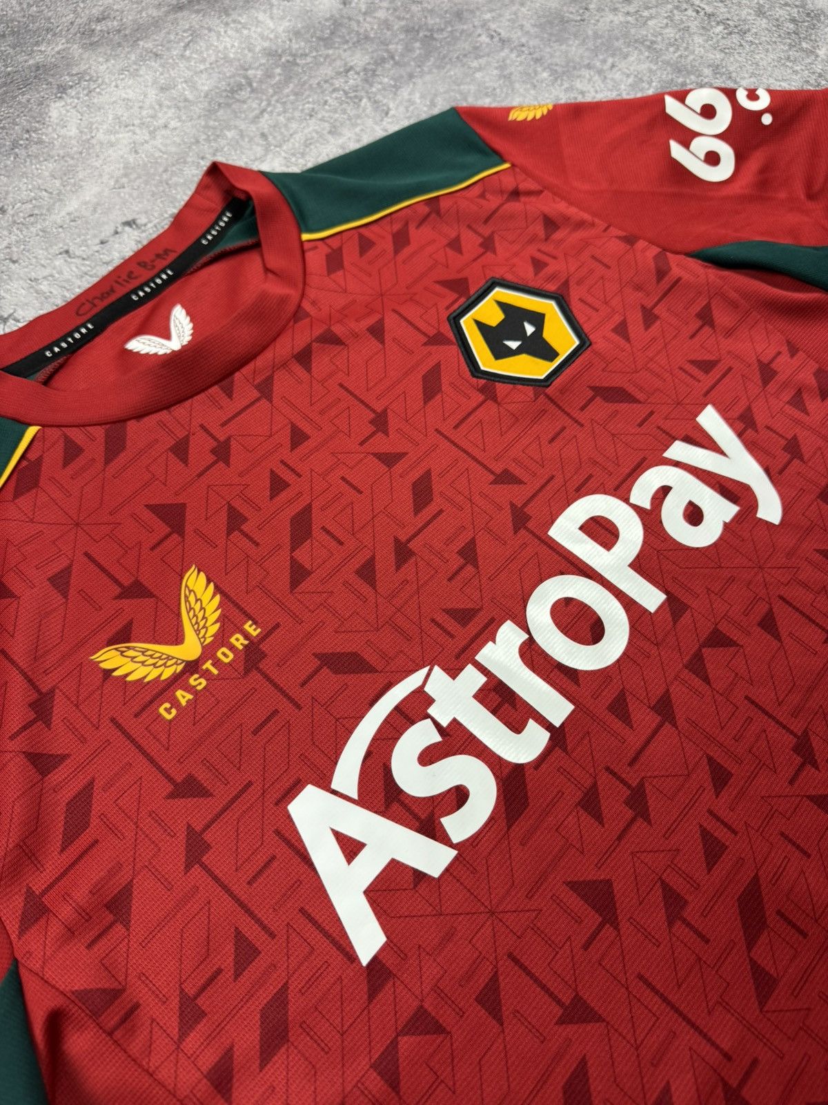 Castore 2023/2024 Castore Wolves Wolverhampton Wanderers Jersey Tee Size US M / EU 48-50 / 2 - 7 Thumbnail
