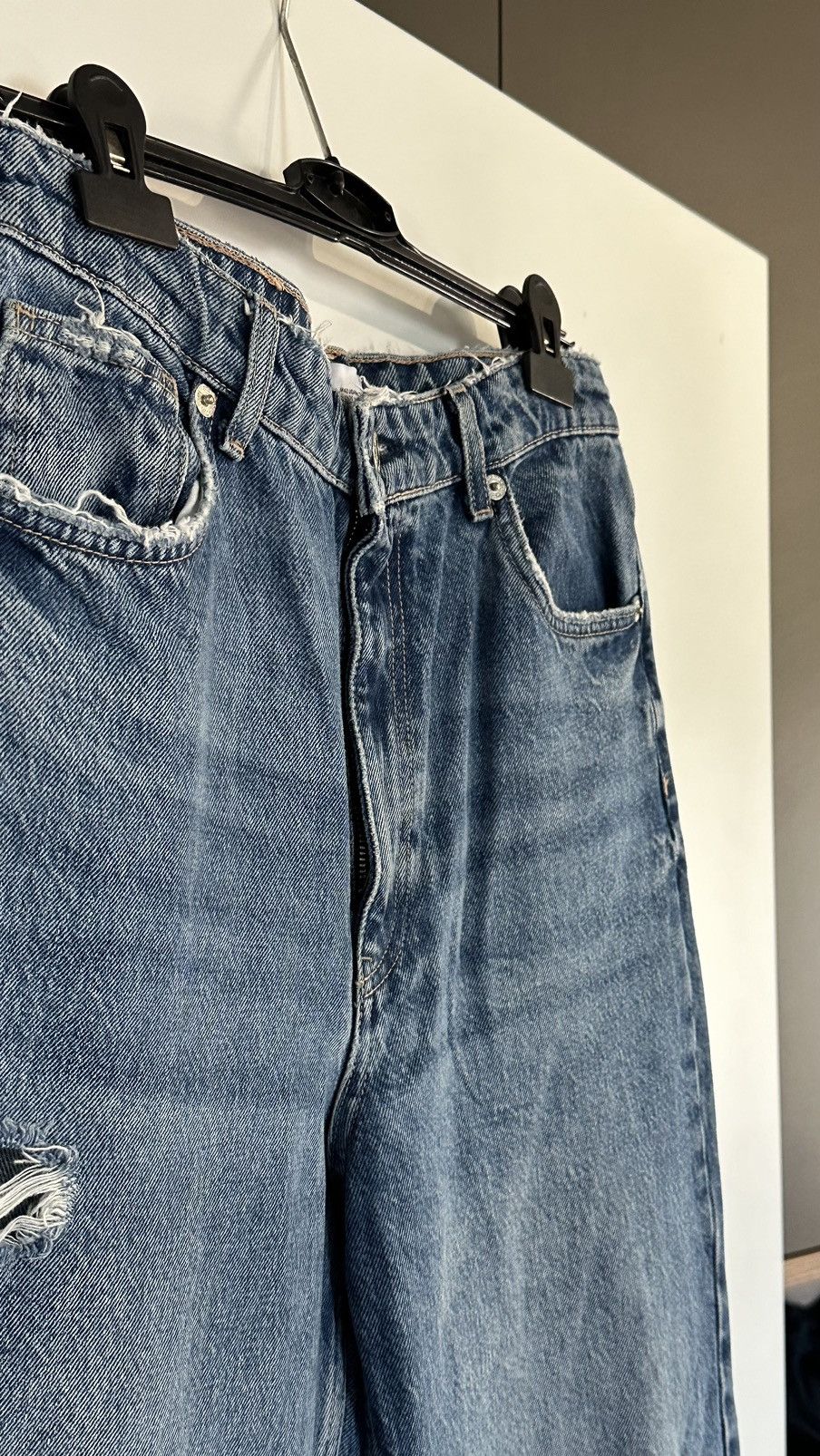 Zara OVERSIZED RIPPED JEANS - ZARA Size 30" / US 8 / IT 44 - 2 Thumbnail