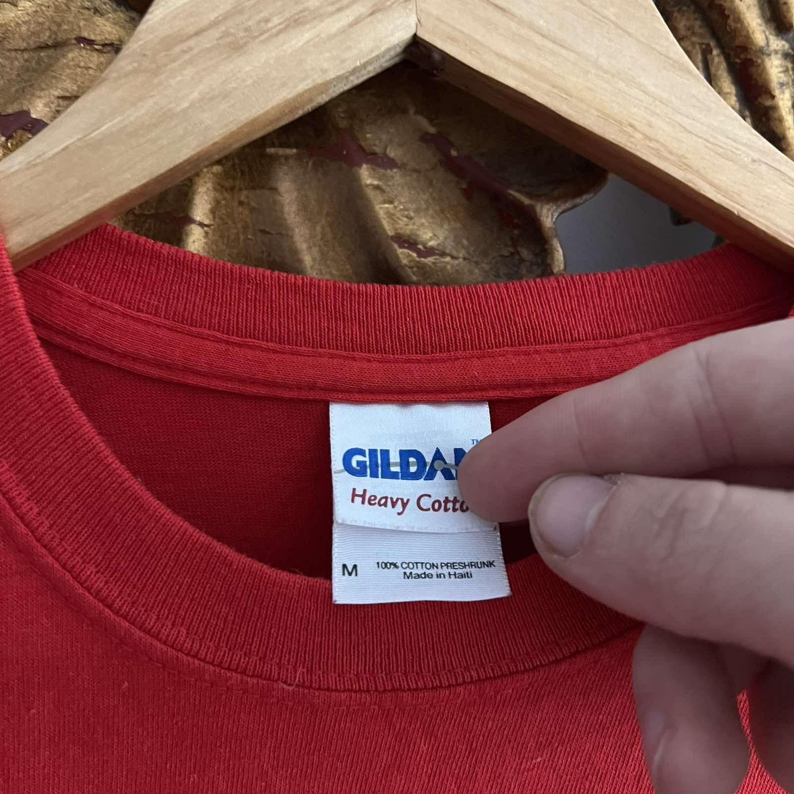 Gildan Vintage Y2k Hello Titty Tee Parody Sz M Size US M / EU 48-50 / 2 - 5 Thumbnail