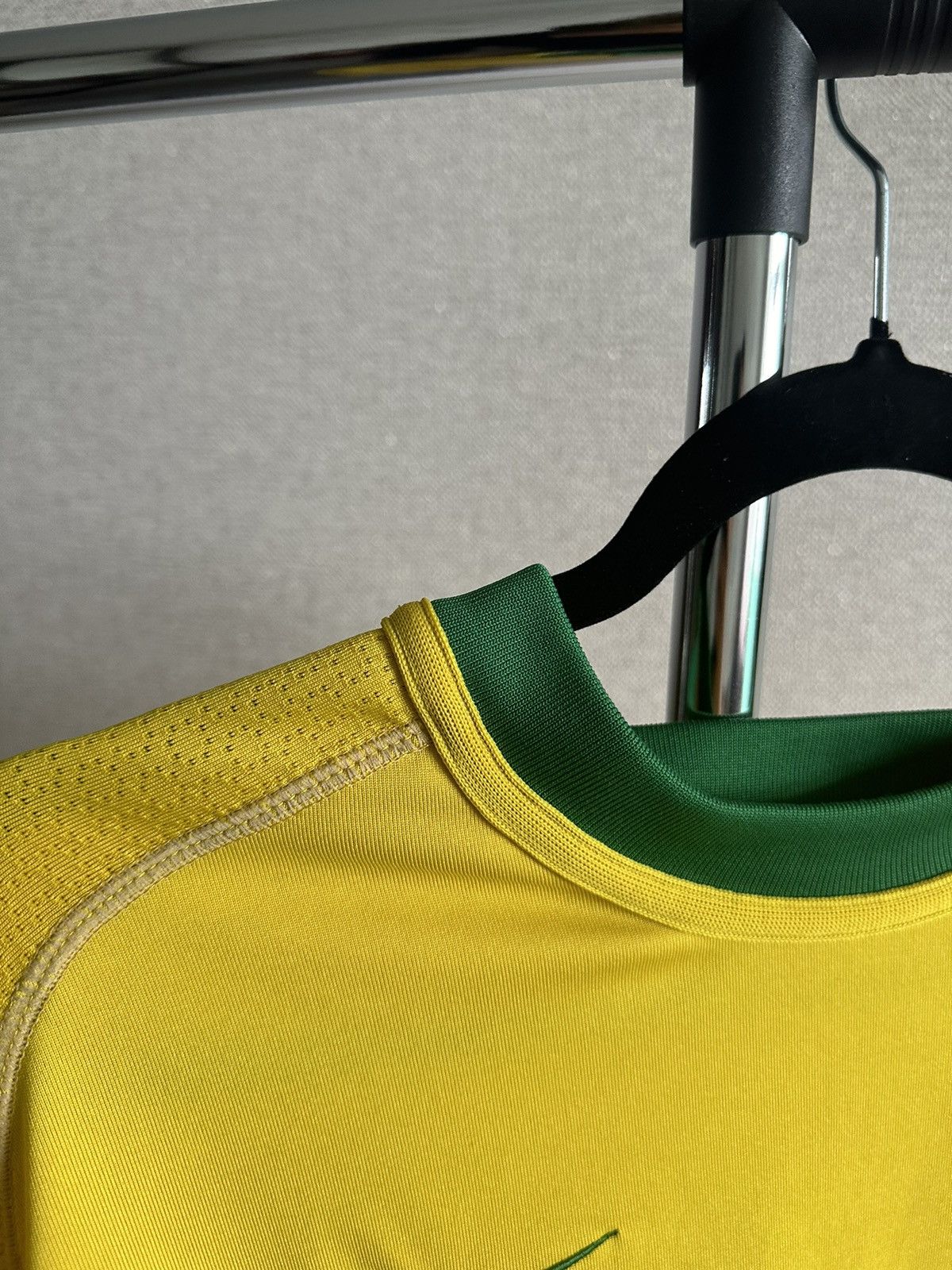 Nike 2000 Nike Brazil Vintage Home Soccer Jersey Size US L / EU 52-54 / 3 - 7 Thumbnail