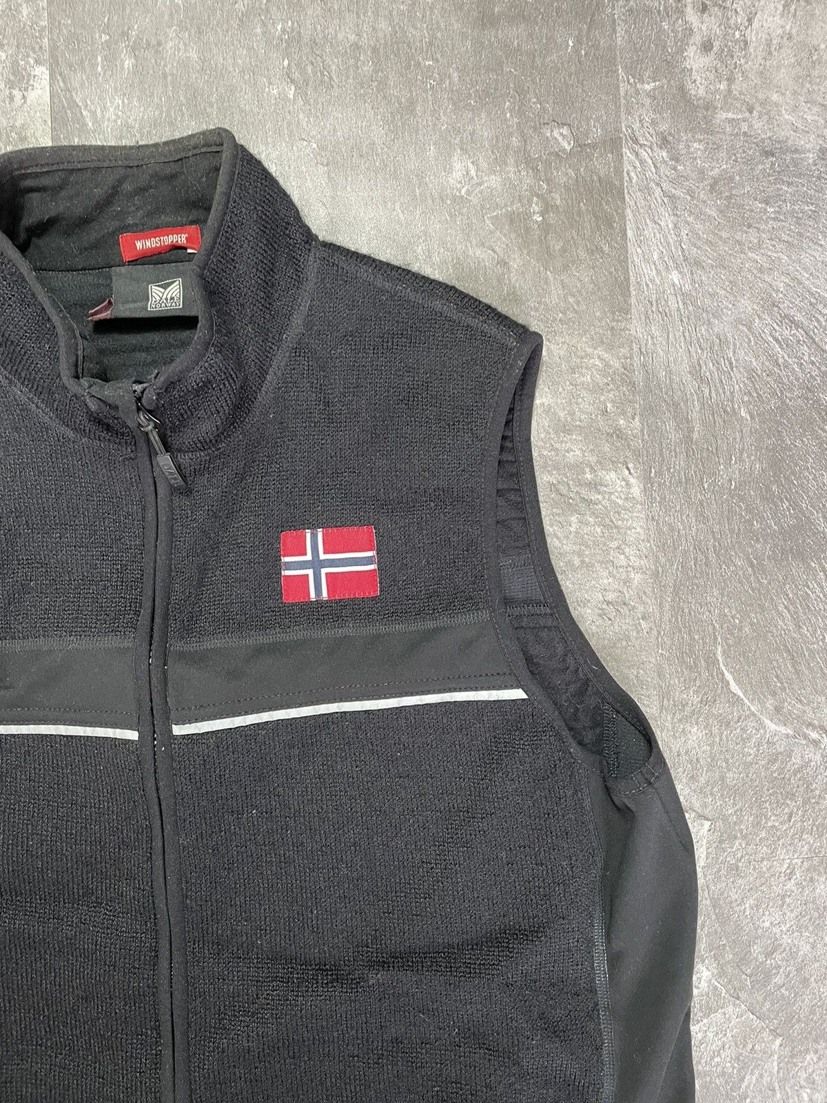 Dale Of Norway 🚨 Dale Of Norway Weatherproof Black Wool Vest Windstopper Size US M / EU 48-50 / 2 - 4 Thumbnail