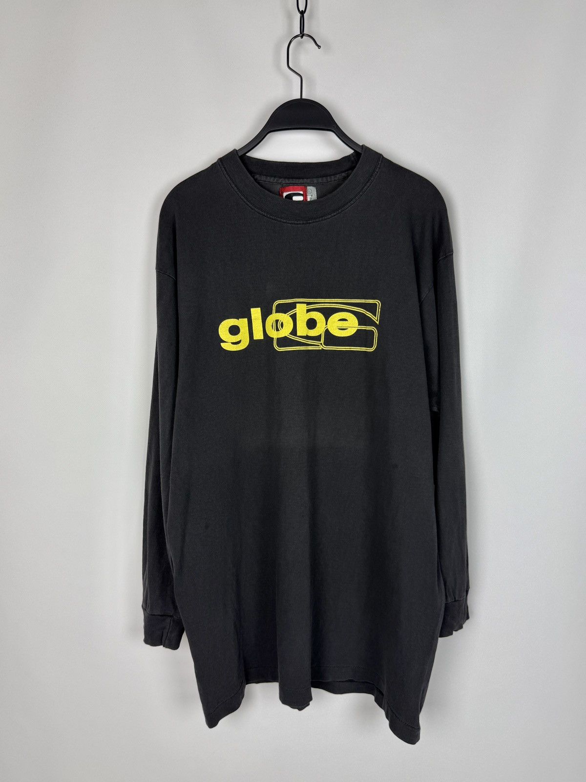 Globe 1990’s Vintage Globe Skateboards Australia Logo Long Sleeve Size US L / EU 52-54 / 3 - 1 Thumbnail