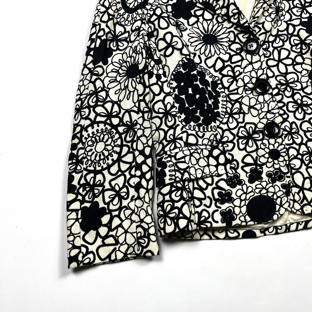 Moschino Vintage Luxury Blazer Flowers Art