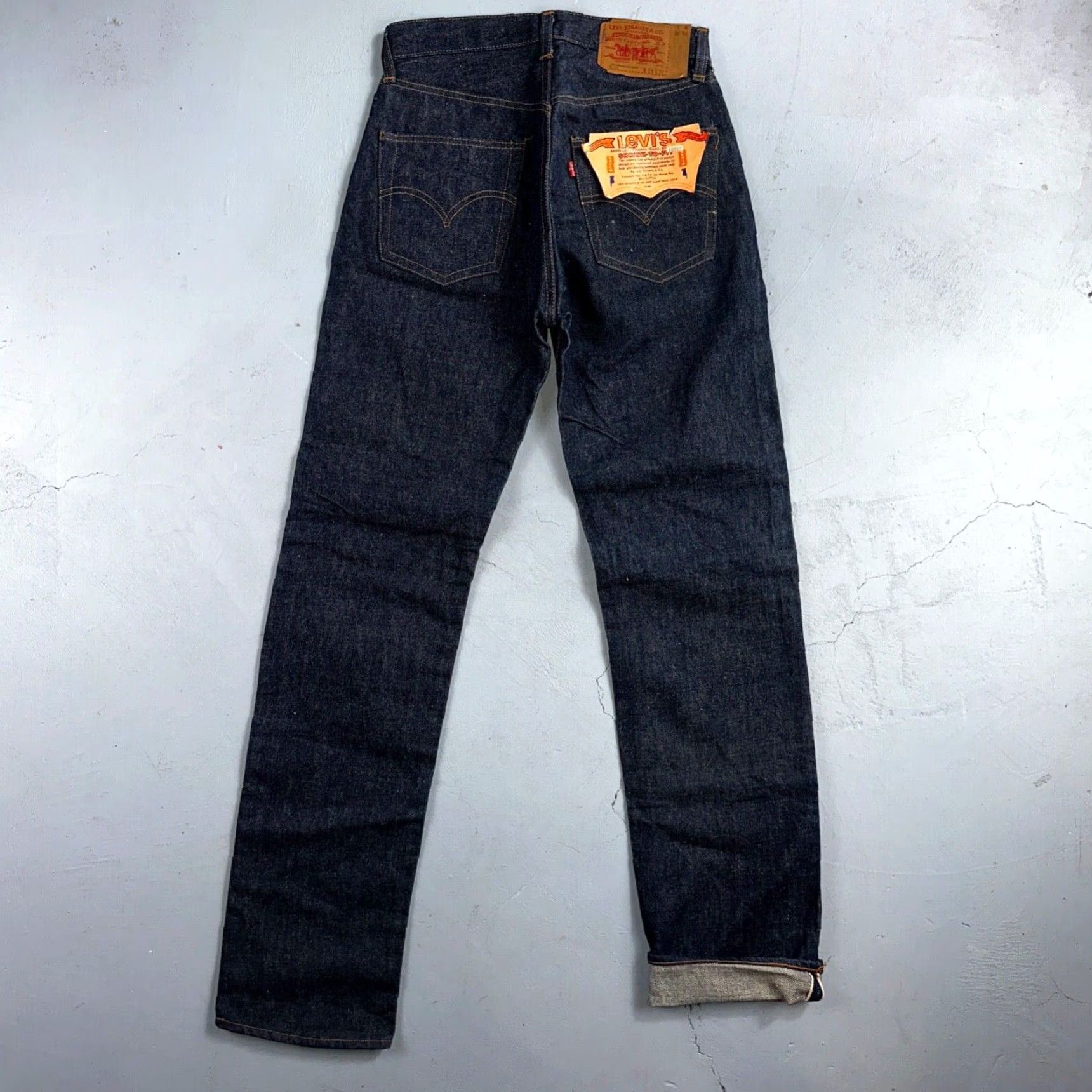 Levi's VINTAGE Levi's 501 Jeans 70s Deadstock Redline Selvedge Dark Wash Adult Men 29x36 Rare Size US 29 - 2 Thumbnail