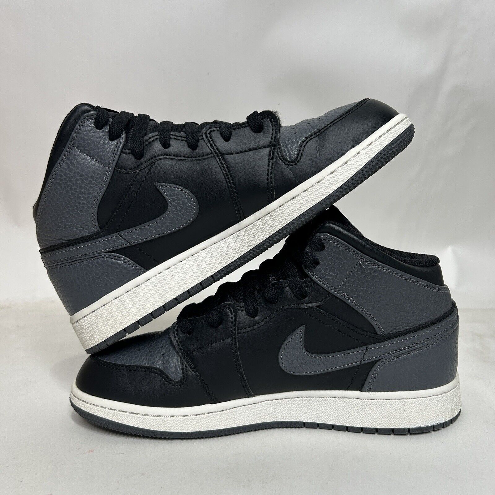 Nike Nike Shoes Air Jordan 1 Mid Retro GS “Black Grey” 2024 Size US 8.5 / IT 38.5 - 3 Thumbnail