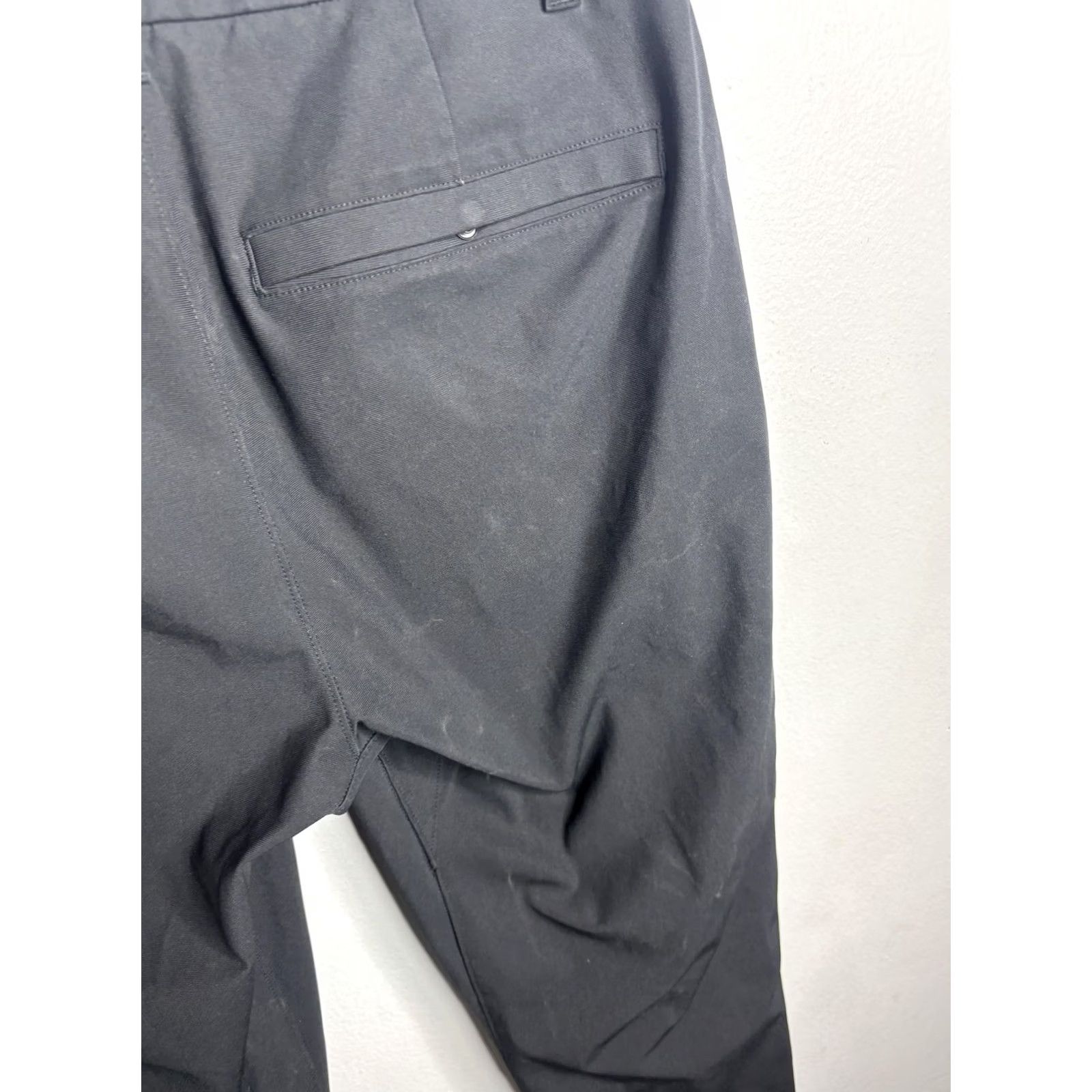 Lululemon Lululemon Pants Mens 29 Black Tapered Stretch Ankle Trouser Office Casual Work Size US 29 - 5 Thumbnail