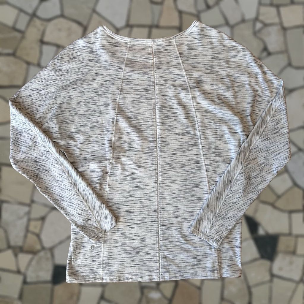 Lululemon Lululemon Set To Sweat Long Sleeve Top Women’s Medium Tiger Space Dye Hail White Size M / US 6-8 / IT 42-44 - 1 Thumbnail