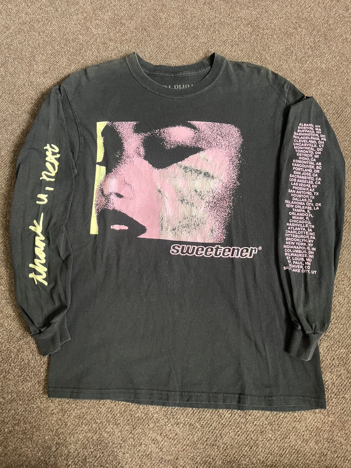 Band Tees Ariana Grande Sweetener World Tour Shirt Size US M / EU 48-50 / 2 - 3 Thumbnail
