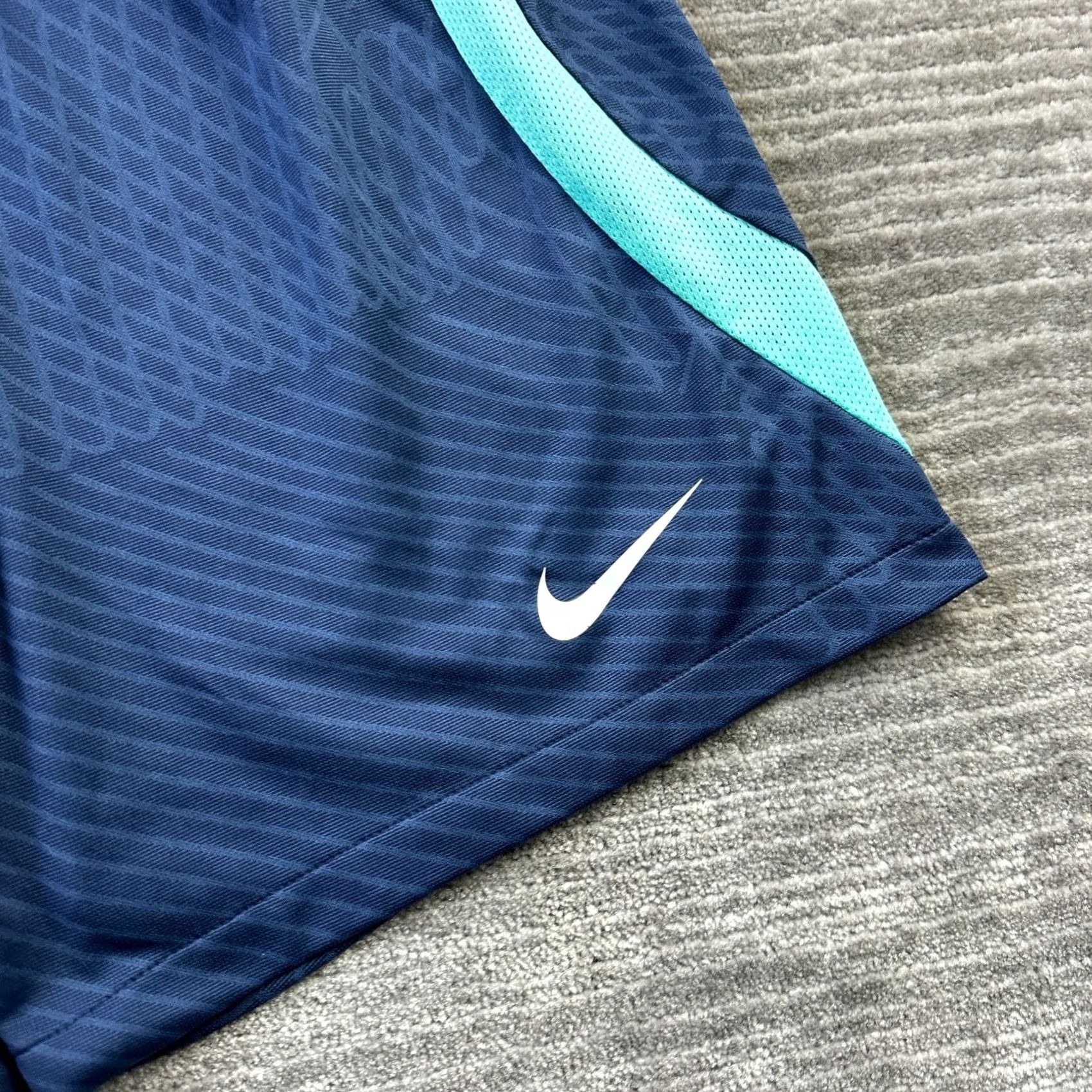 Nike Nike Shorts Mens Medium Blue Soccer Football Strike Drill Academy Practice Size US 31 - 3 Thumbnail