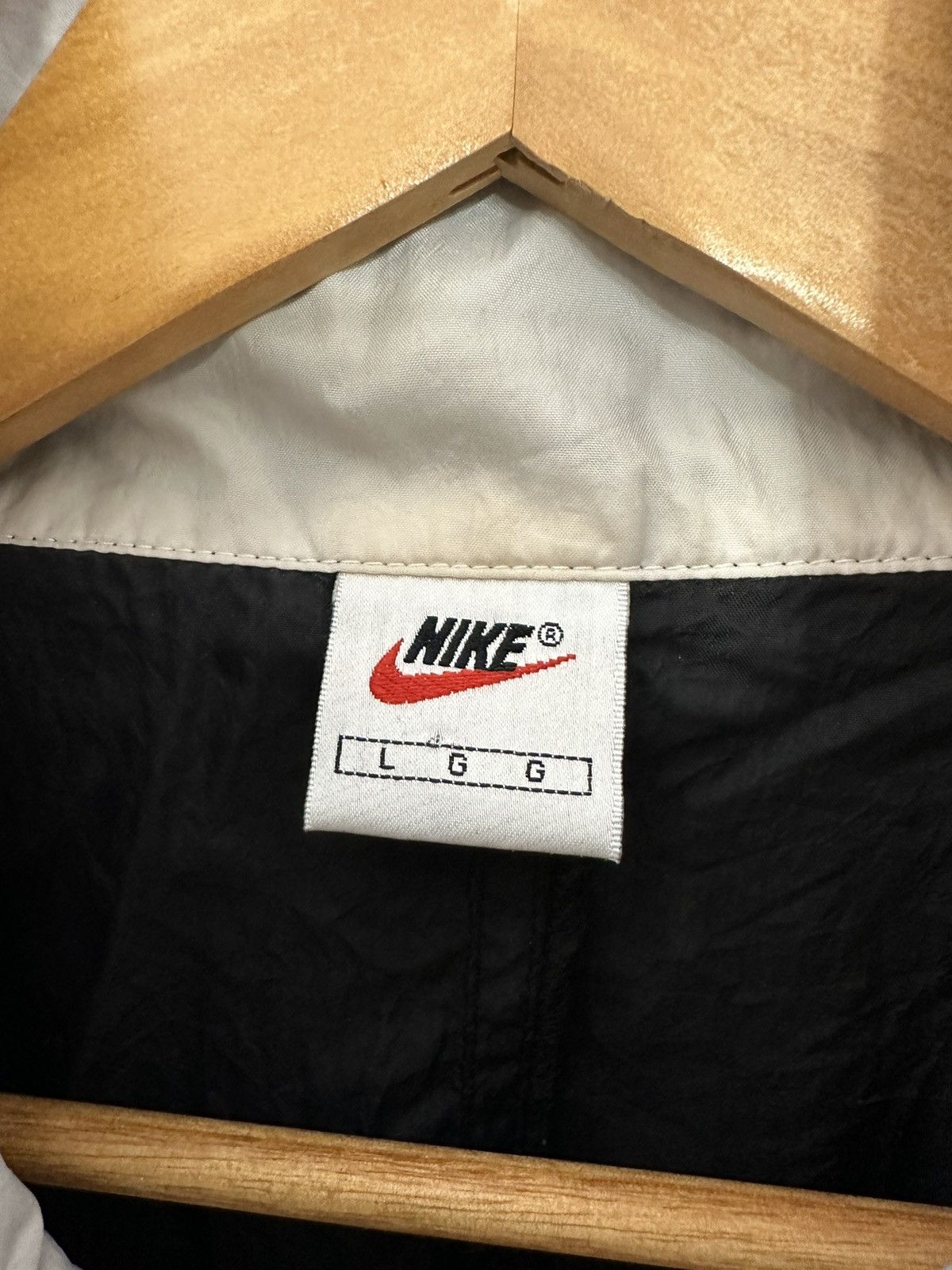 Nike × Vintage Nike Vintage Nylon Olympic Jacket Windbreaker Swoosh Size US L / EU 52-54 / 3 - 3 Thumbnail
