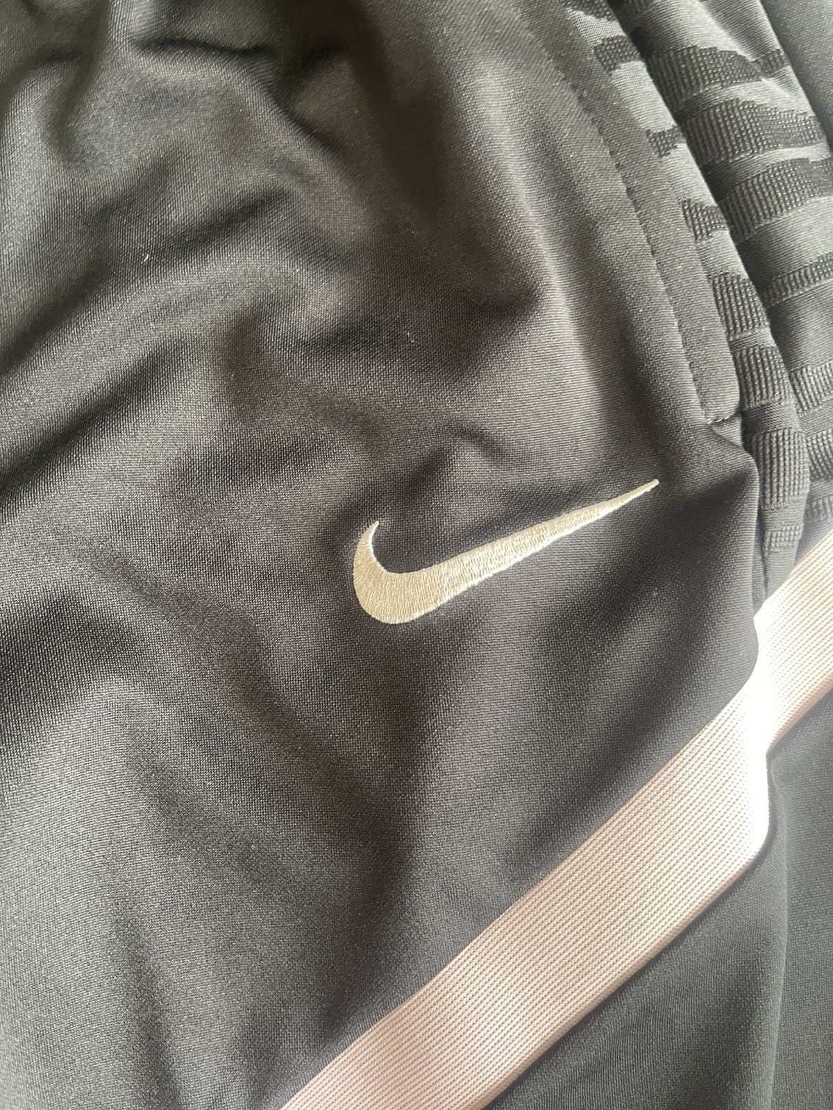 Nike Paris-Saint-Germain tracksuit, black and pink size m Size US 40 / EU 56 - 11 Thumbnail