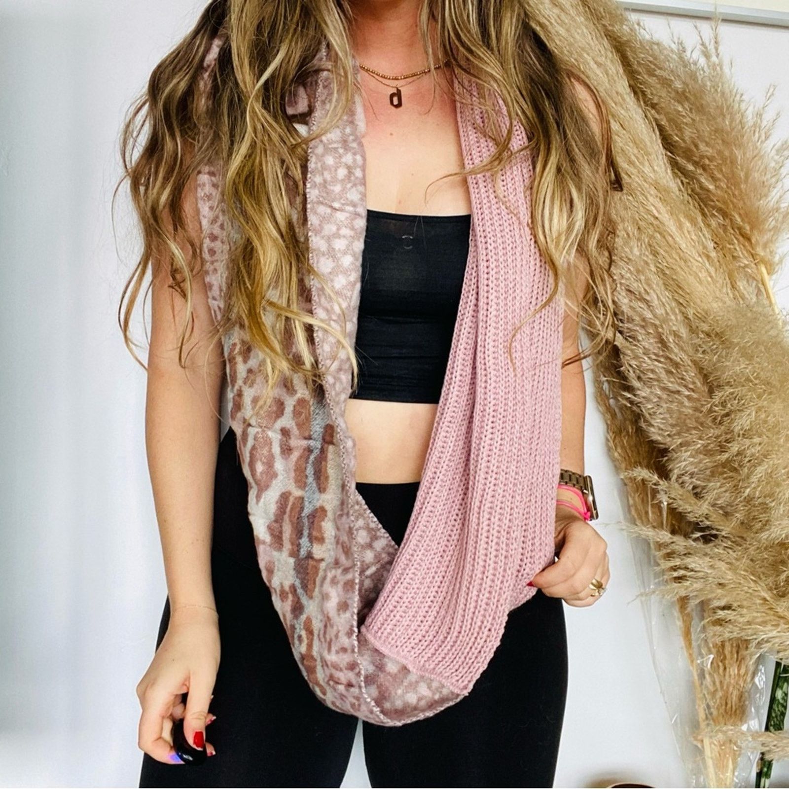 Nordstrom NEW NORDSTROM Pink Cream Leopard Chunky Knit Infinity Scarf Size ONE SIZE - 1 Thumbnail