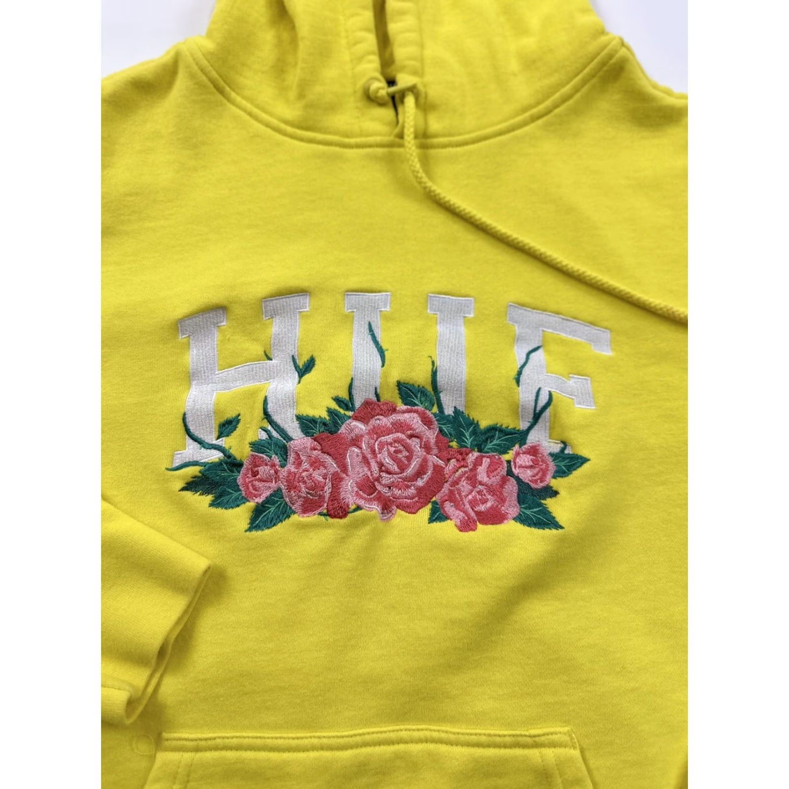 Huf Huff Hoodie Mens Size S Yellow City Roses Embroidered Hooded Pockets Pullover Size US S / EU 44-46 / 1 - 4 Thumbnail