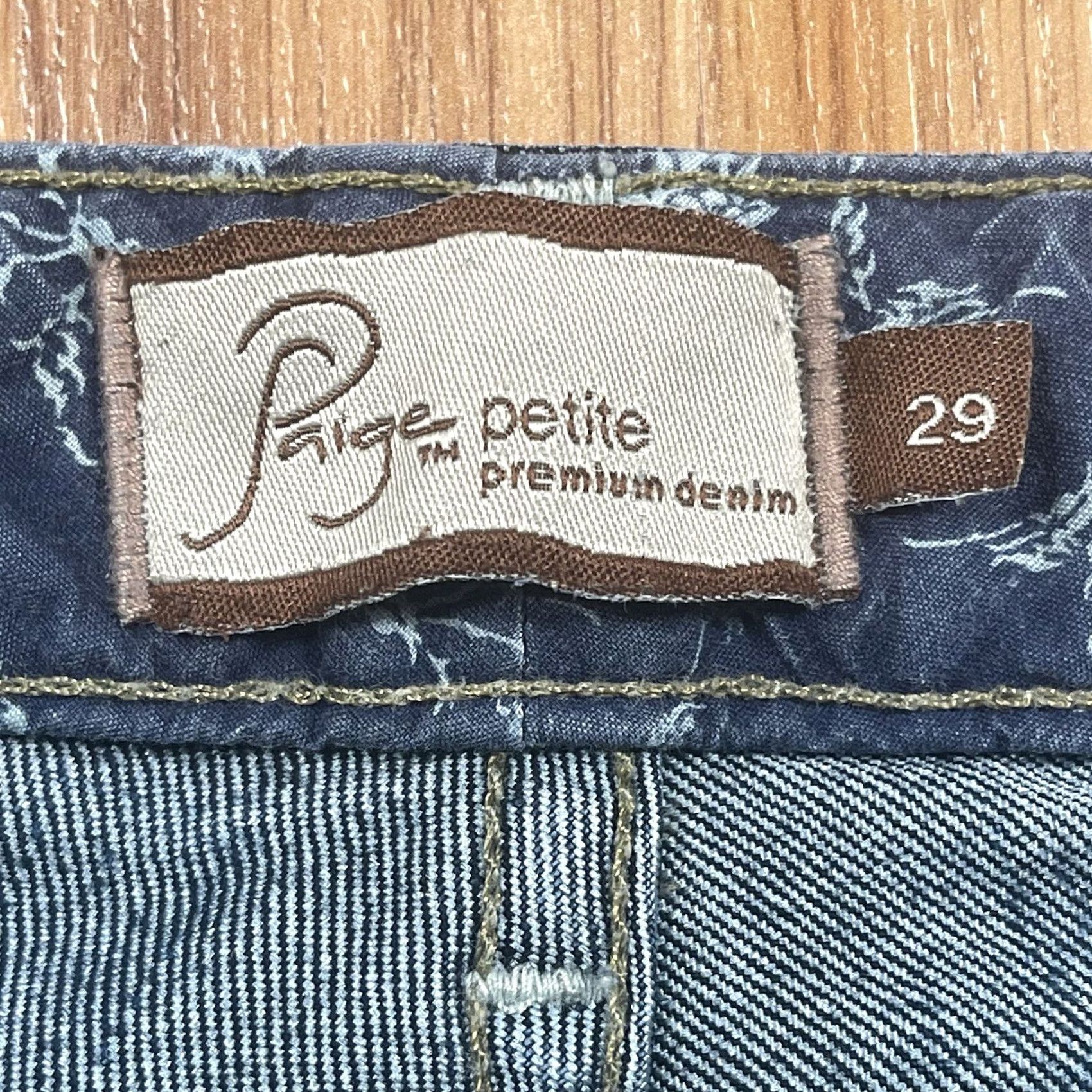 Paige Paige Hollywood Hills Classic Rise Boot Cut Blue Premium Denim Jeans Womens 29 Blue Jeans Womens 29 Paige Hollywood Hills Boot Cut Denim 29 White Size 29" - 7 Thumbnail