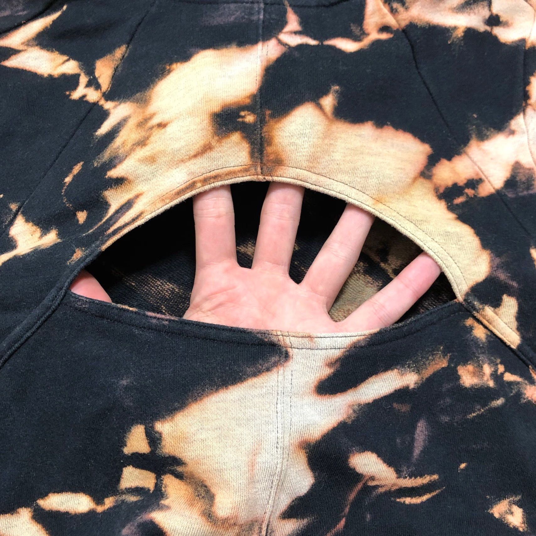 Under Armour Under Armour Hoodie Sweatshirt Womens L Loose Black Acid Wash Tie Dye Open Back Size L / US 10 / IT 46 - 7 Thumbnail