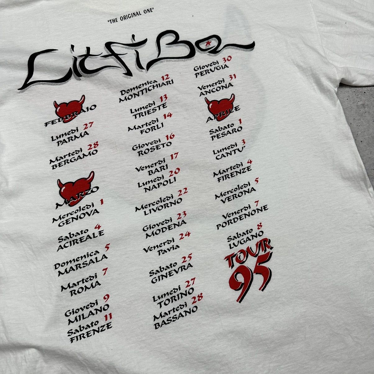 Vintage Vintage Litfiba Rock Tour 1995 T-shirt White Men’s Size L Size US L / EU 52-54 / 3 - 16 Thumbnail