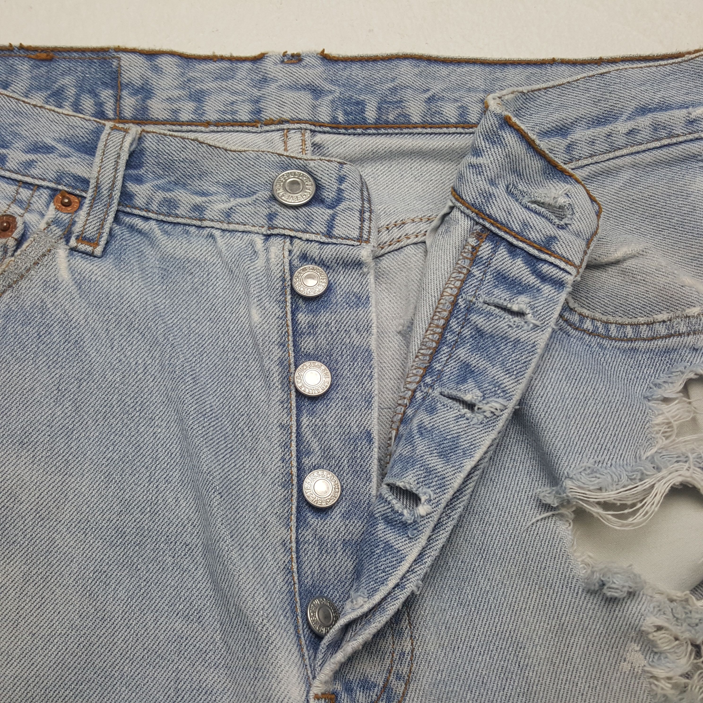 Levi's × Vintage Vintage Levi's 501 American Grunge Denim Jeans Size US 31 - 7 Thumbnail