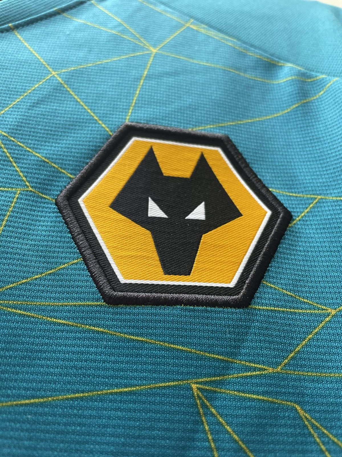 Castore Wolverhampton away 2022 2023 Castore Soccer Jersey shirt Size US XL / EU 56 / 4 - 5 Thumbnail