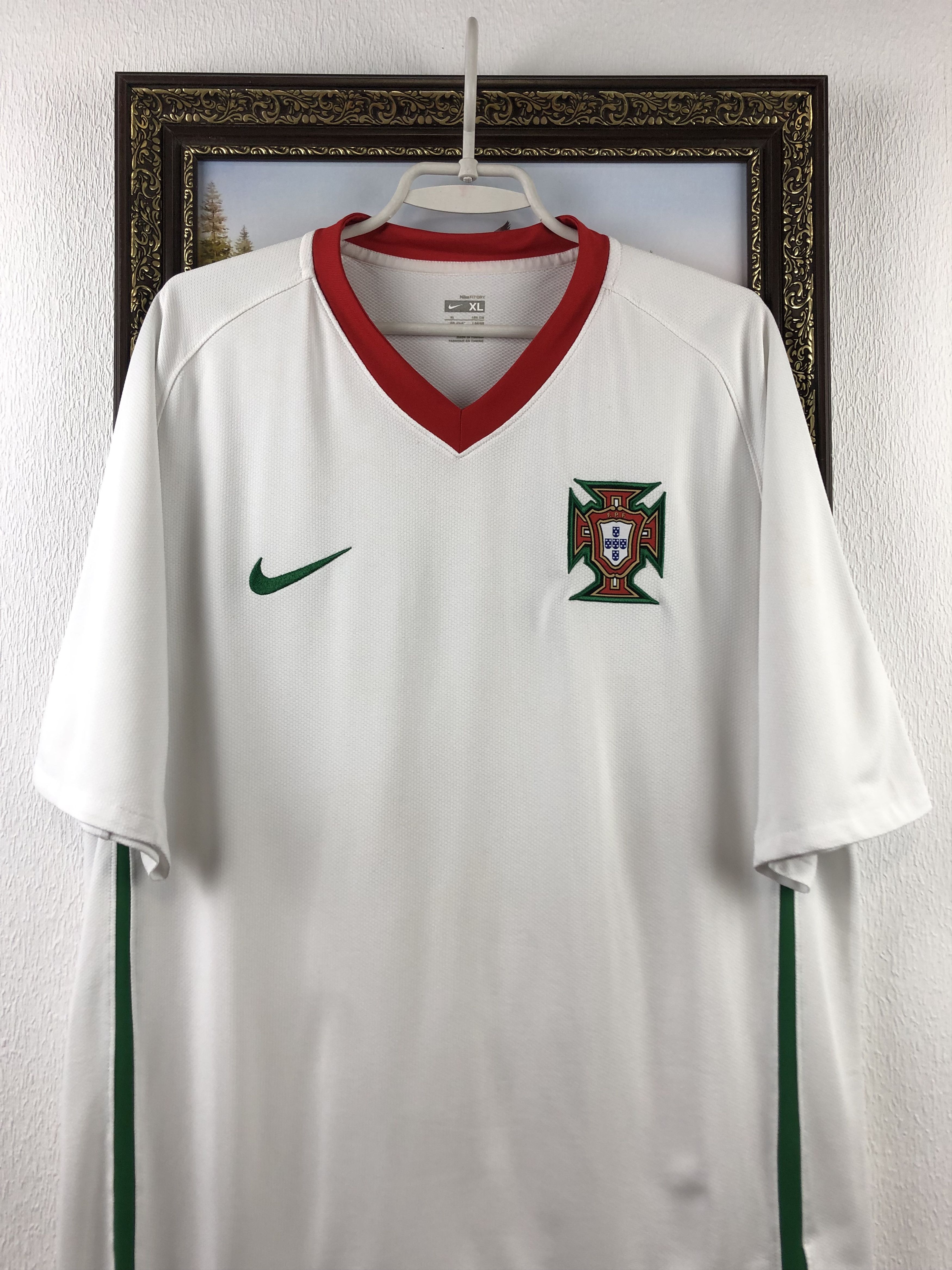 Nike Portugal football shirt Soccer Nike Jersey Trikot Tee Hype Size US XL / EU 56 / 4 - 2 Thumbnail