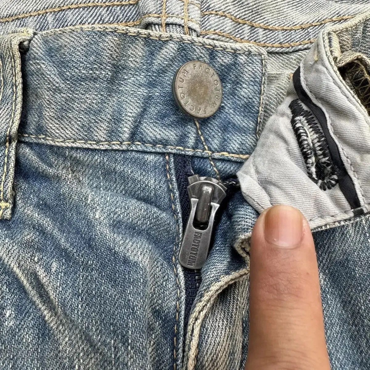 FACTOTUM 💥STEALS💥FACTOTUM JEANS REDLINE HIDDEN RIVET SELVEDGE PANTS Size US 29 - 6 Thumbnail