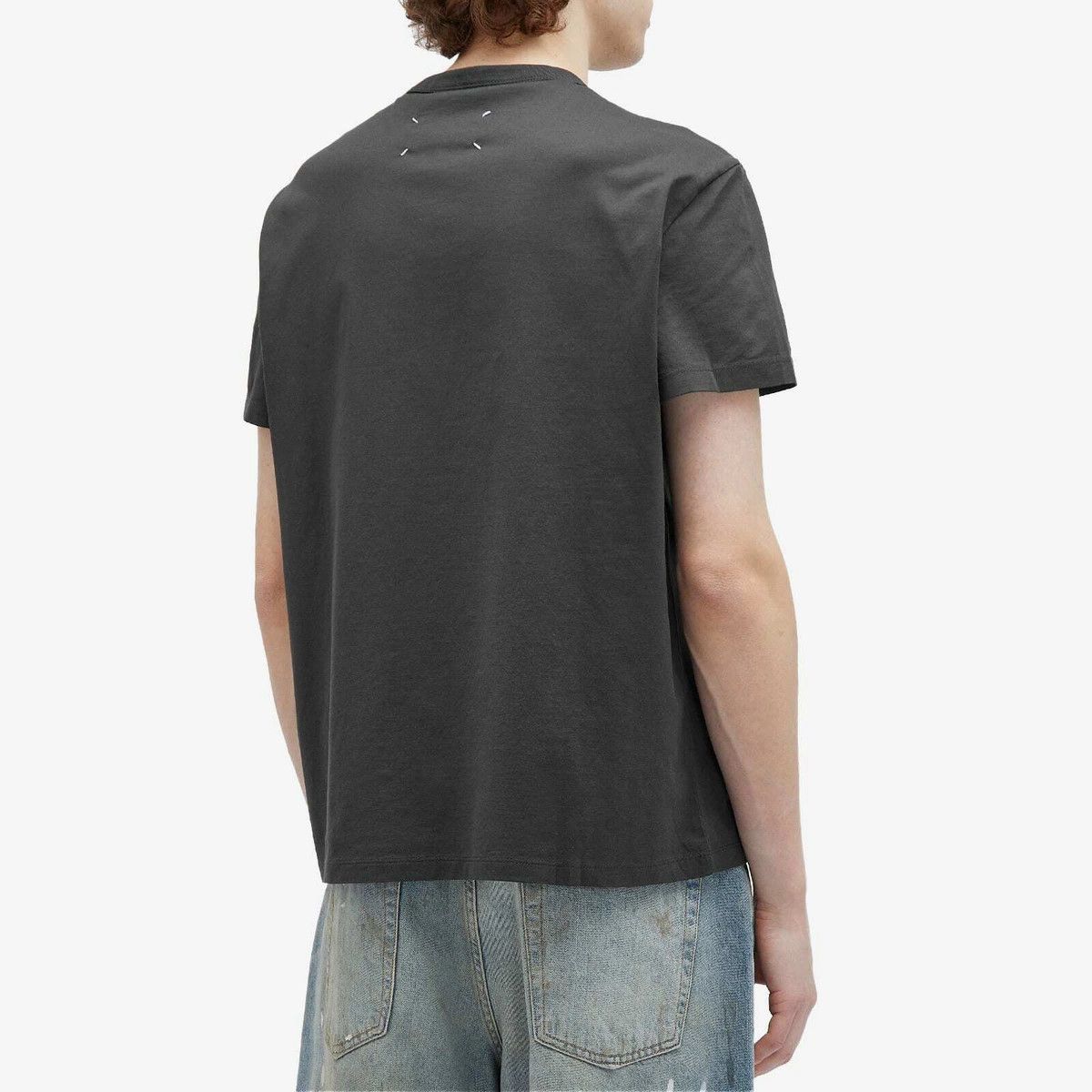 Maison Margiela o1w1db10525 Logo T-Shirt in Black Size US XL / EU 56 / 4 - 3 Thumbnail