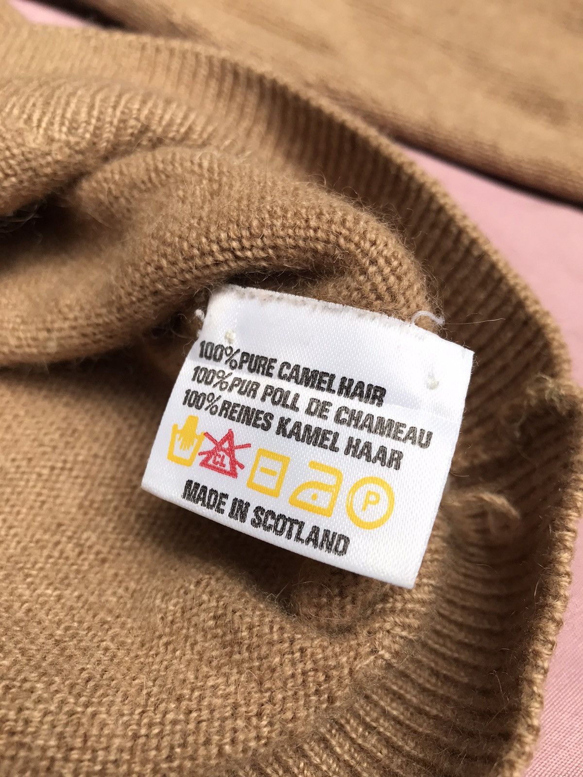 Handmade pure CAMEL HAIR made in SCOTLAND camel knitted jumper Size US M / EU 48-50 / 2 - 7 Thumbnail