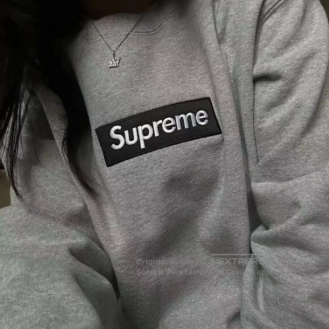 Supreme Supreme Logo Crewneck Sweatshirt and Beanie. Size US M / EU 48-50 / 2 - 1 Thumbnail