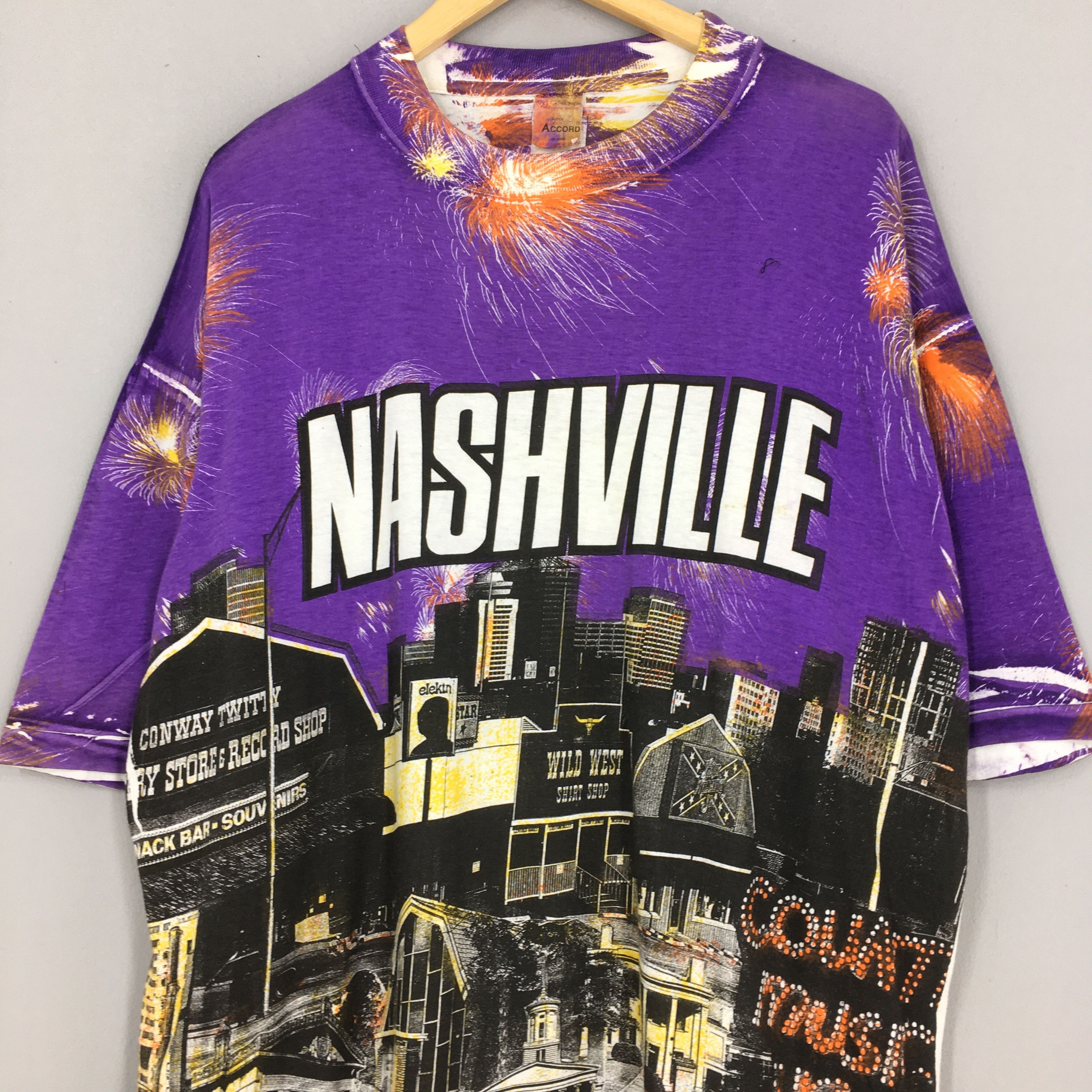 Other Vintage Nashville Tennessee City Overprint Tshirt XLarge Size US XL / EU 56 / 4 - 2 Thumbnail